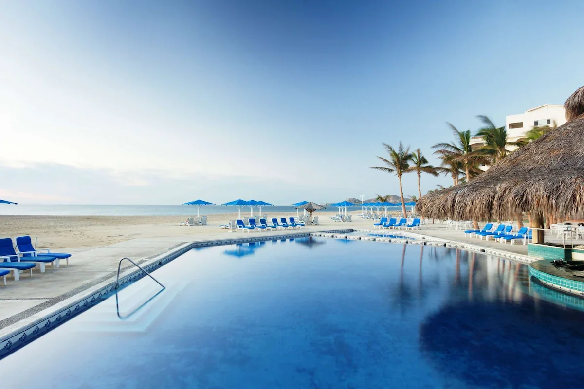 posada_real_los_cabos_alberca_3.webp