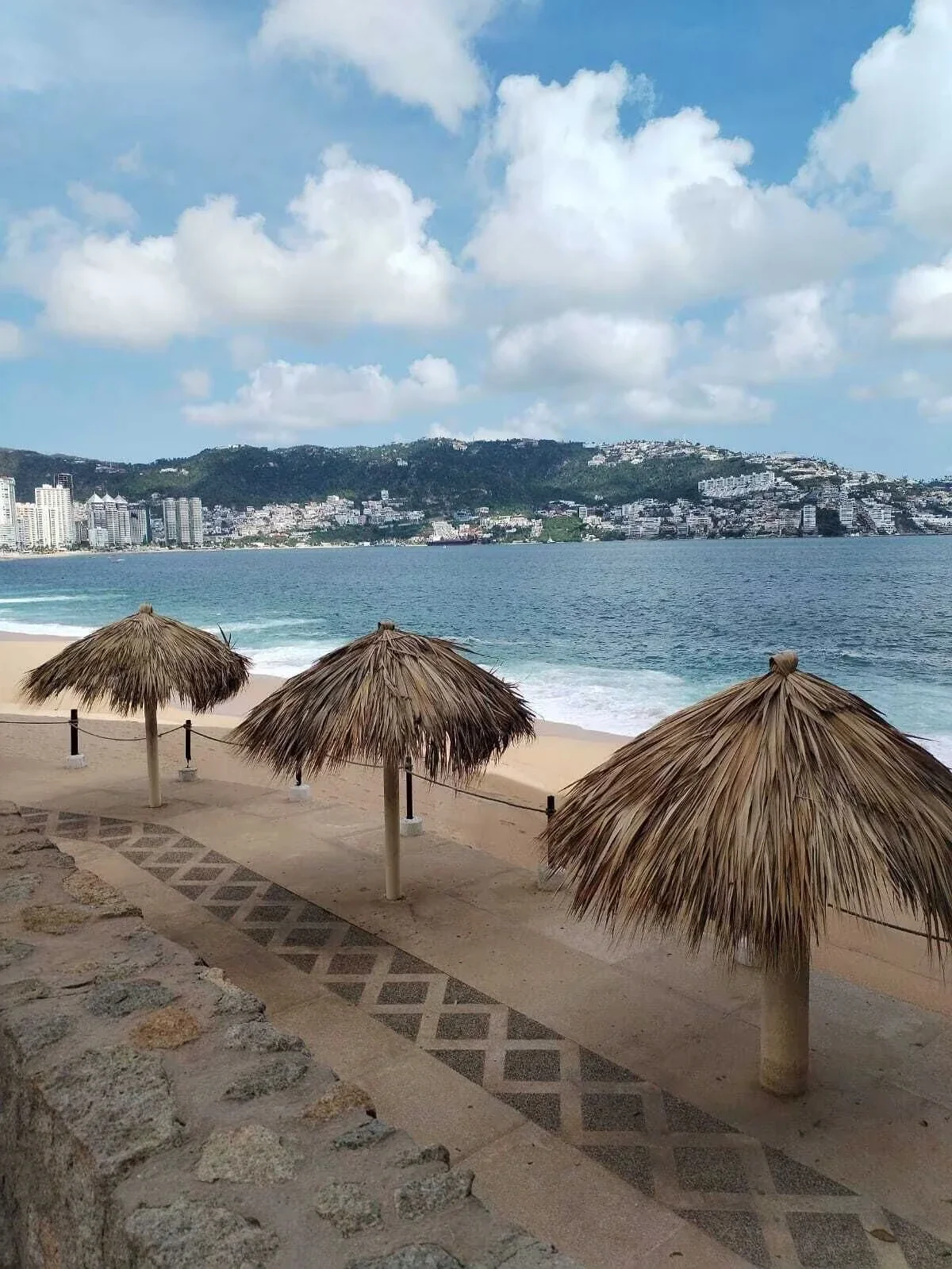 hotel_el_presidente_acapulco_playa_1.webp