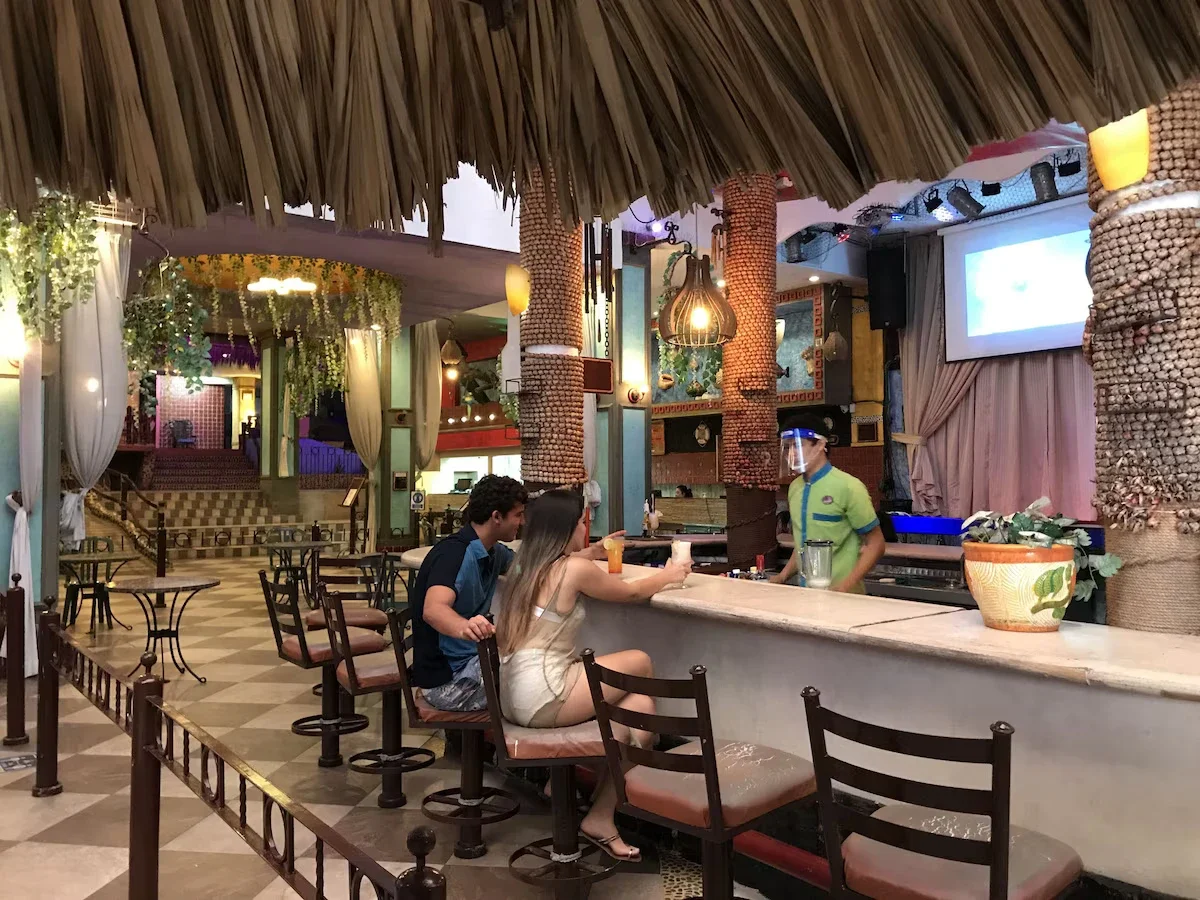club_del_sol_acapulco_restaurante_1.webp