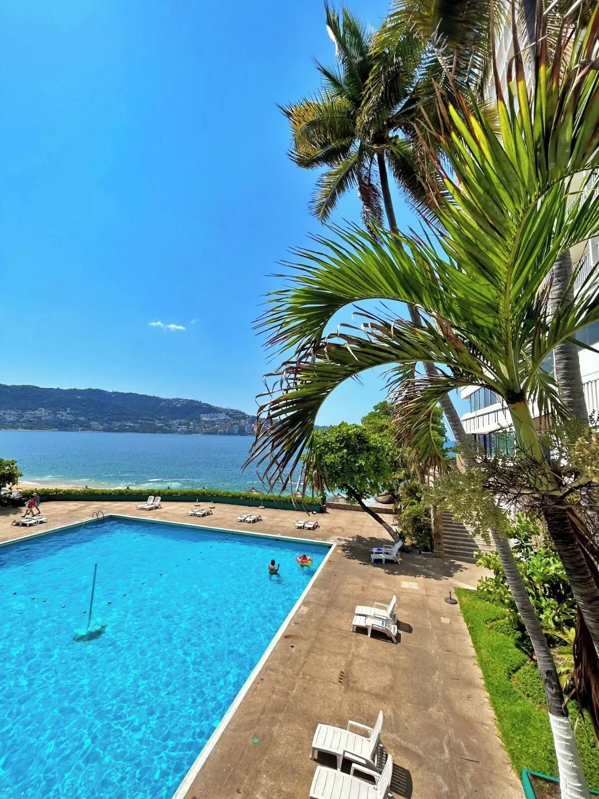 hotel_el_presidente_acapulco_exterior_1.webp