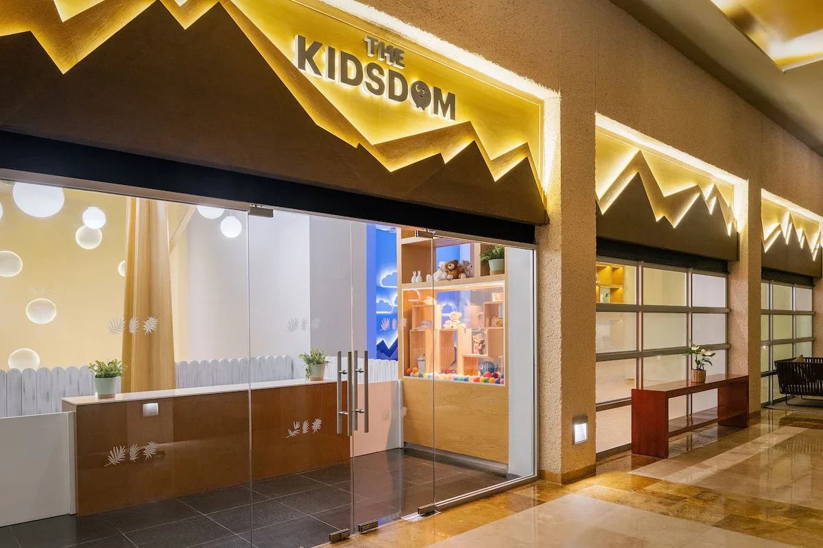 paradisus_kidsdom_converted.webp