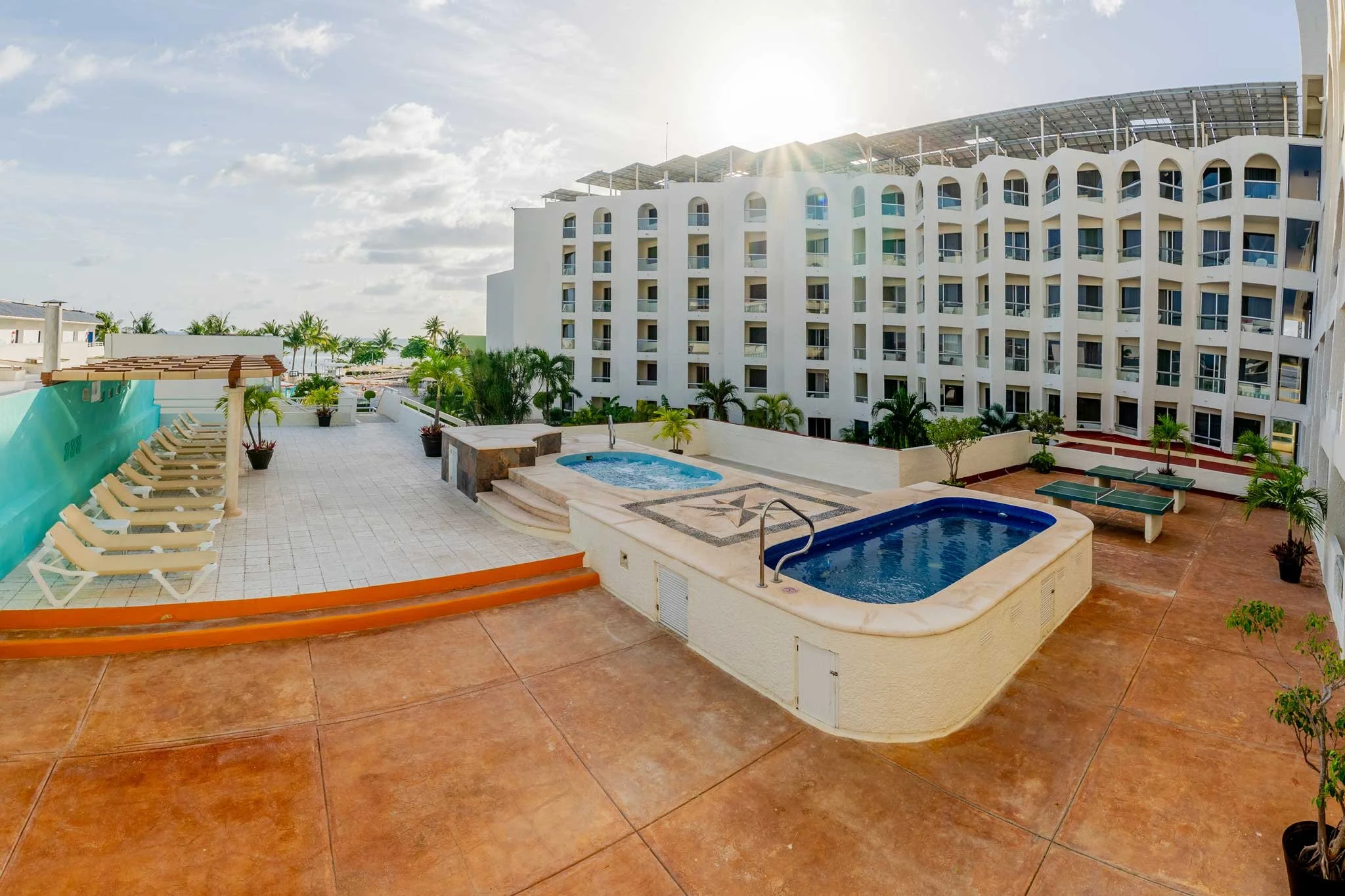 aquamarina_spa_AMB Jacuzzi Web.jpg