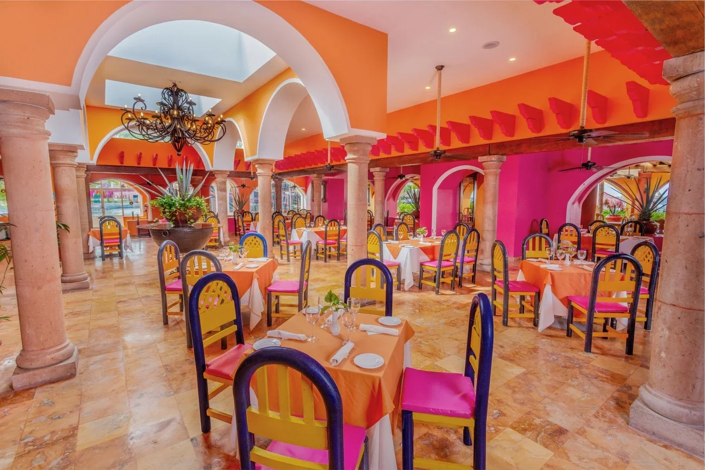 grand_oasis_restaurante_3.webp