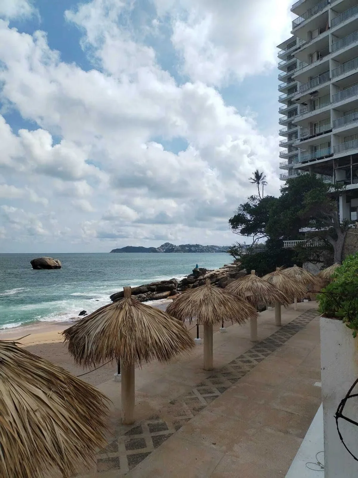 hotel_el_presidente_acapulco_exterior_2.webp