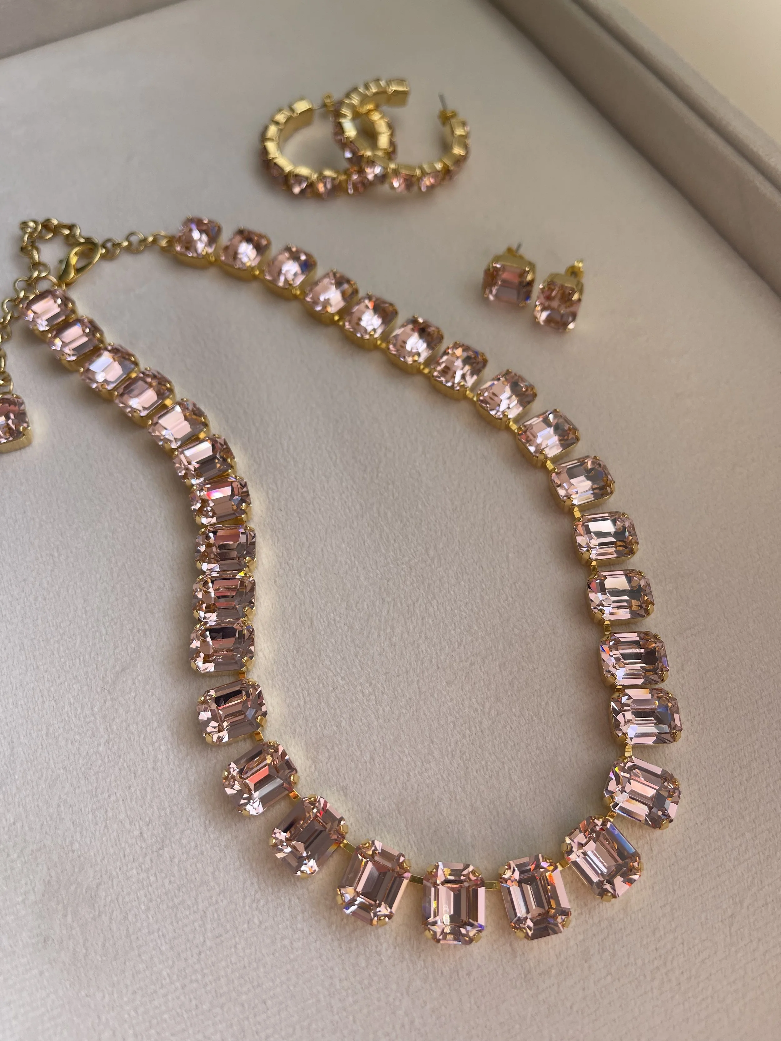 THE ARIYAH Crystal Necklace