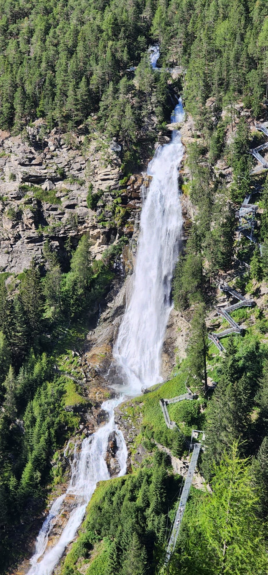 מפלי שטובאיין עמק אוץ