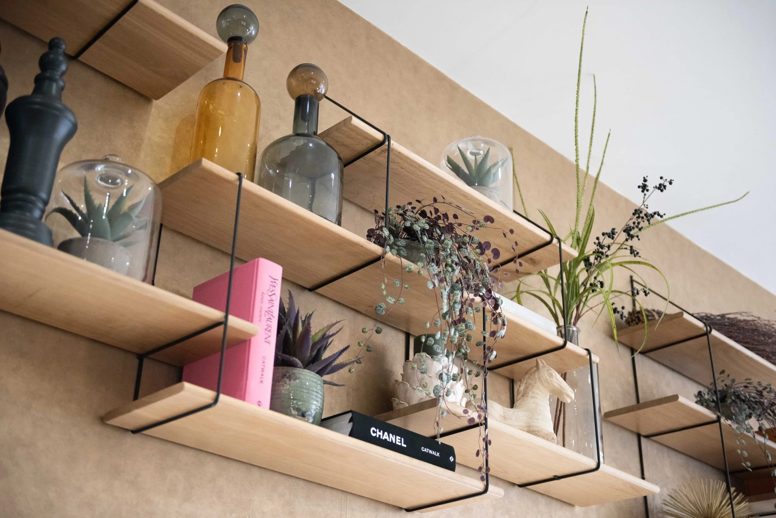 Detail - shelf styling 