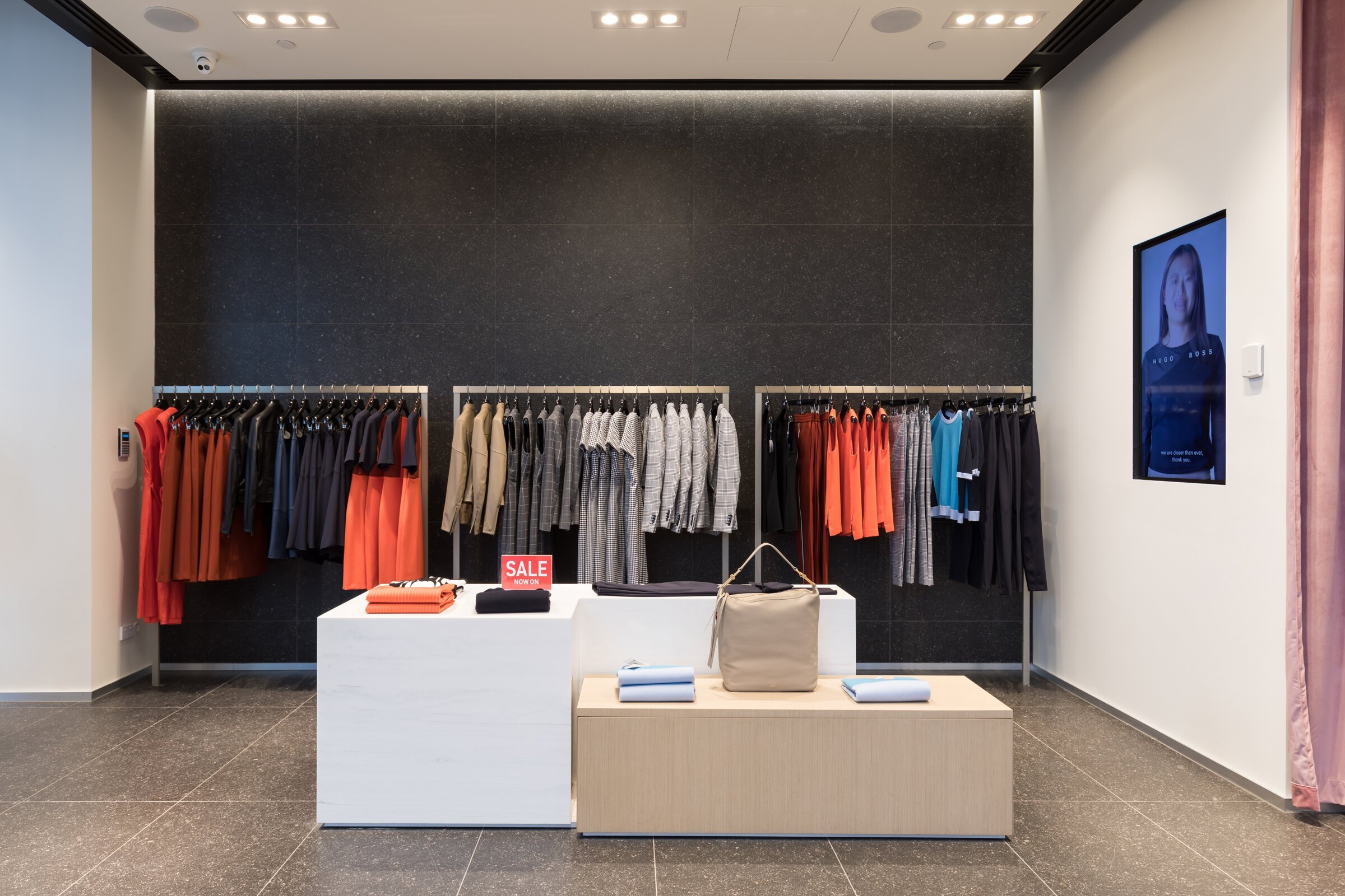 Mark-Scowen-Retail-Hospitality-collection-31.jpg