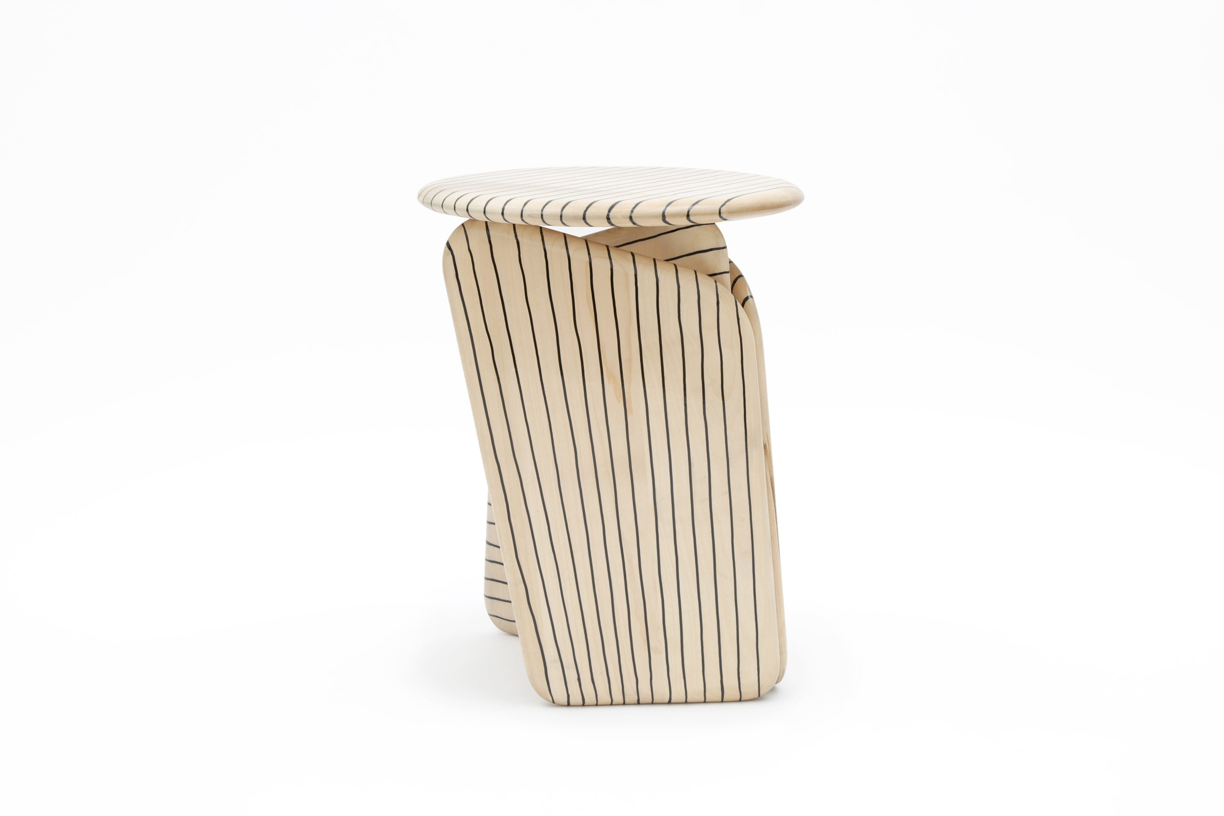 Vent contraire side table with black lines side view