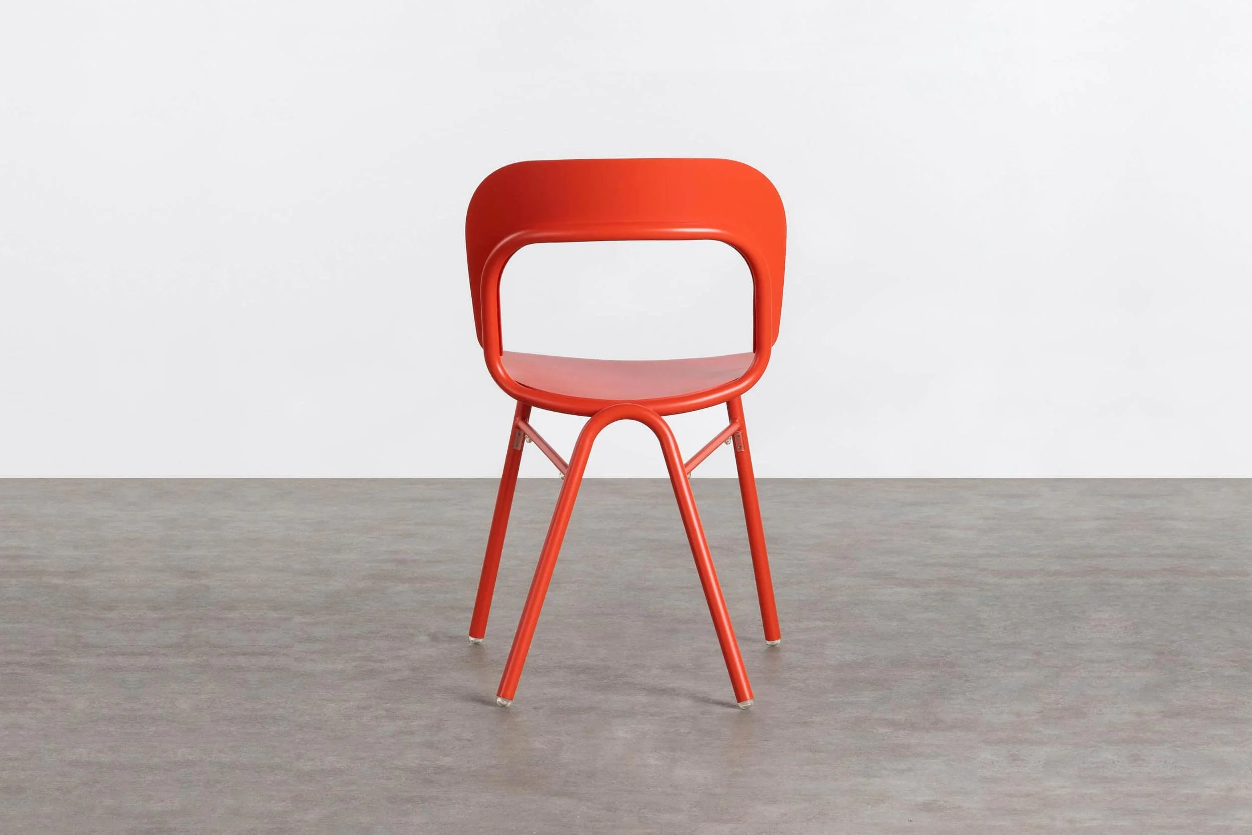 Outdoor chair with a ring back rest