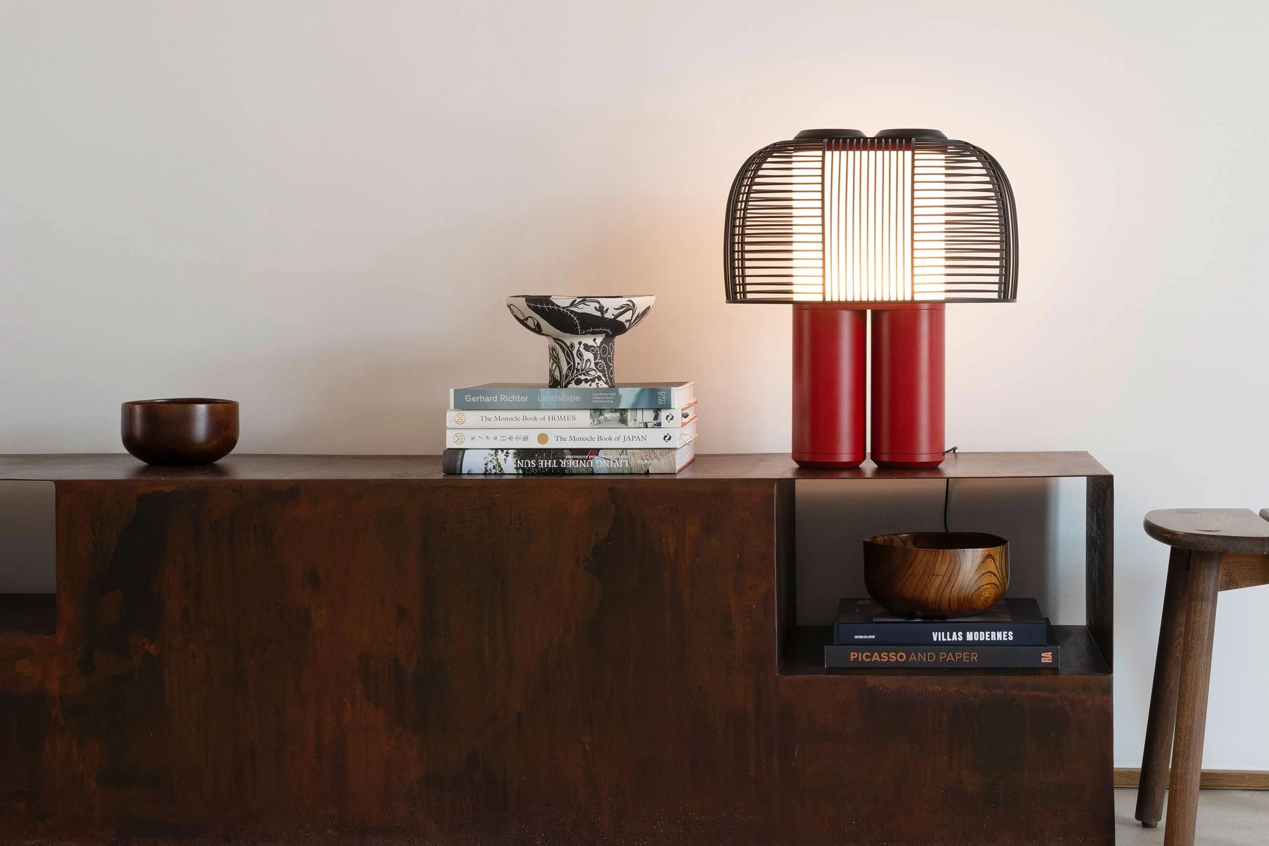 Yasuke table lamp with red legs