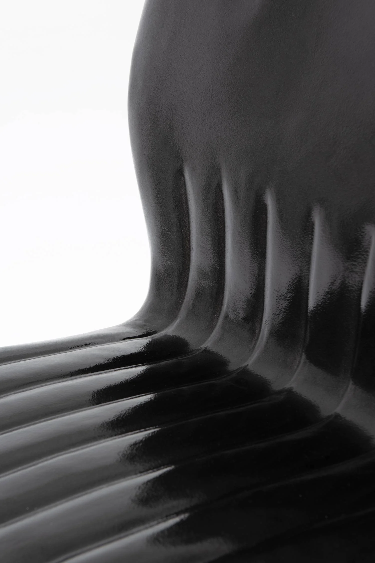 Details of the hammered steel ribs