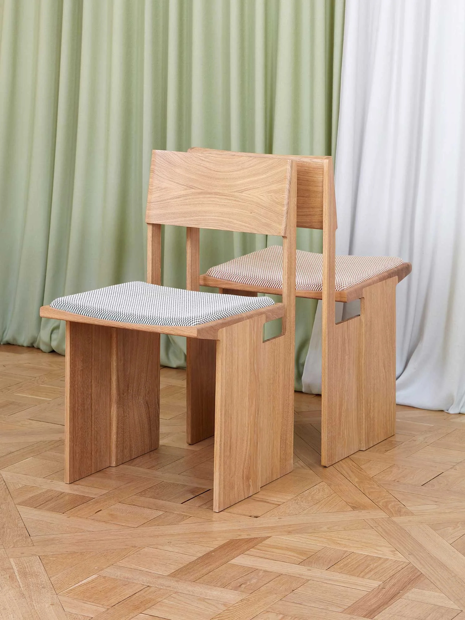 Natural oak chair