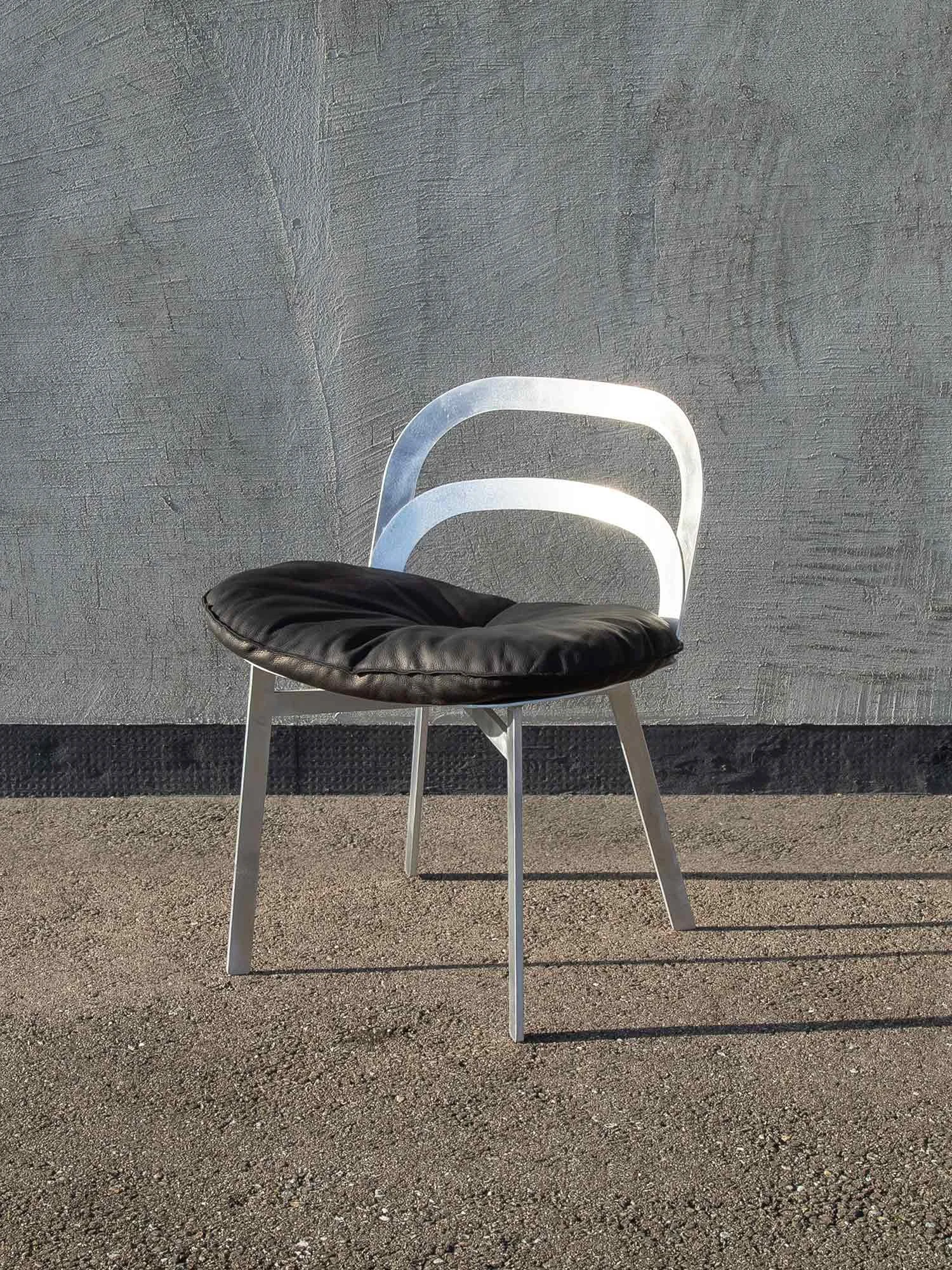 comfortable aluminium easy chair