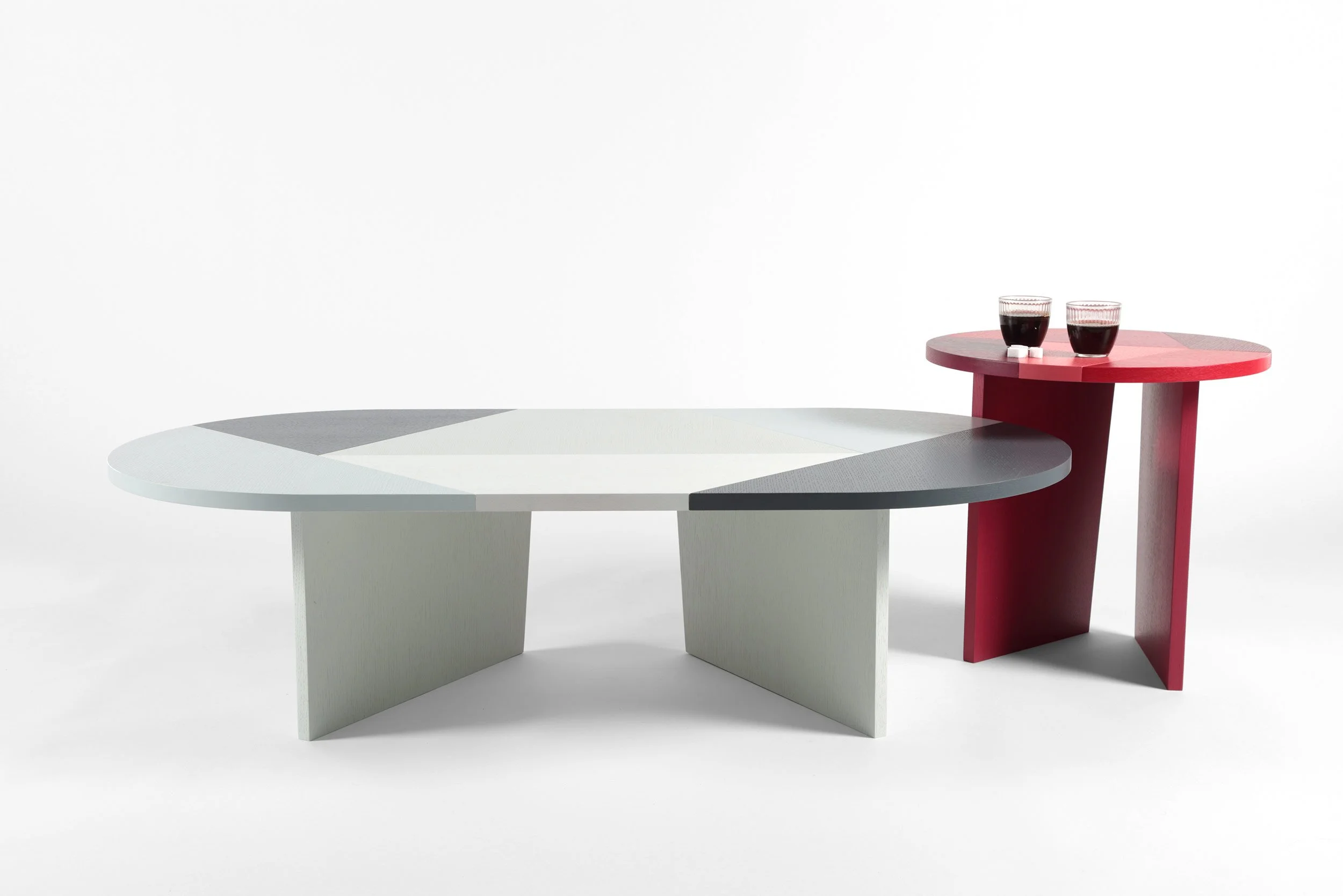 Two sizes graphic coffee tables