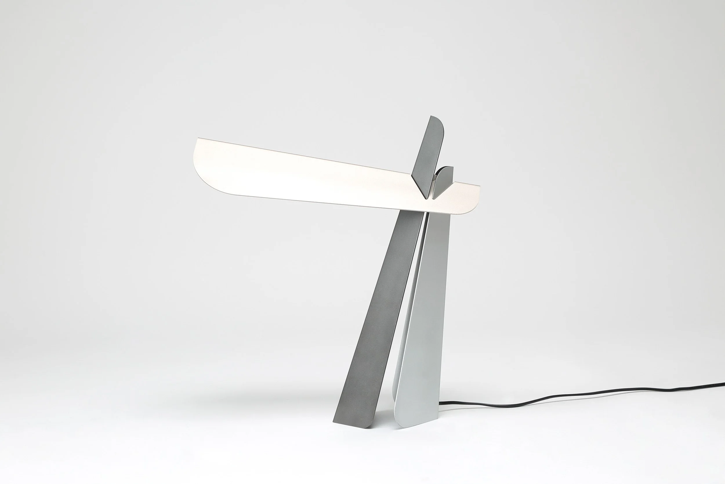 Aluminium profile table lamp side view