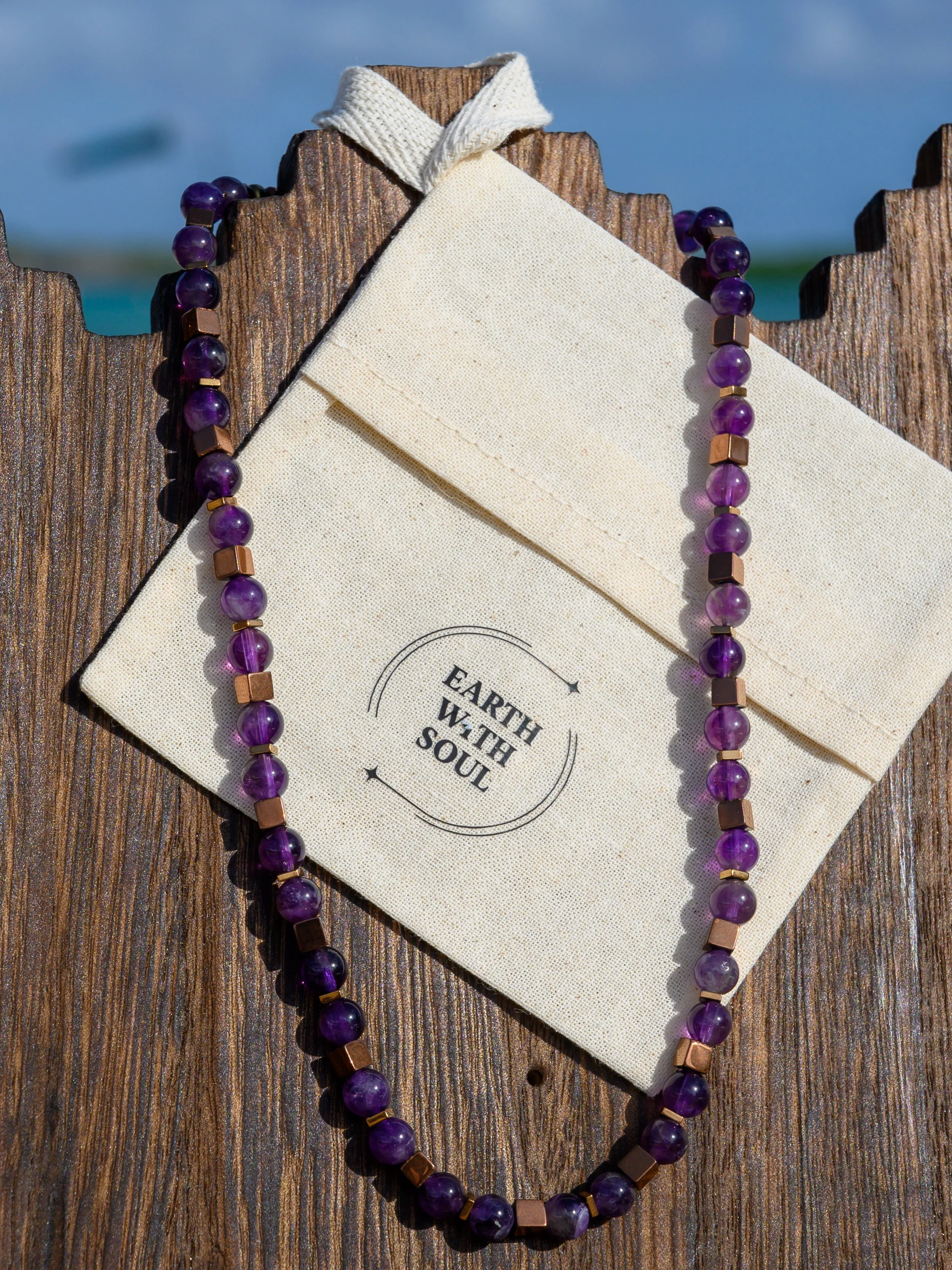 NR. 42 
Amethyst*Brass Cubes