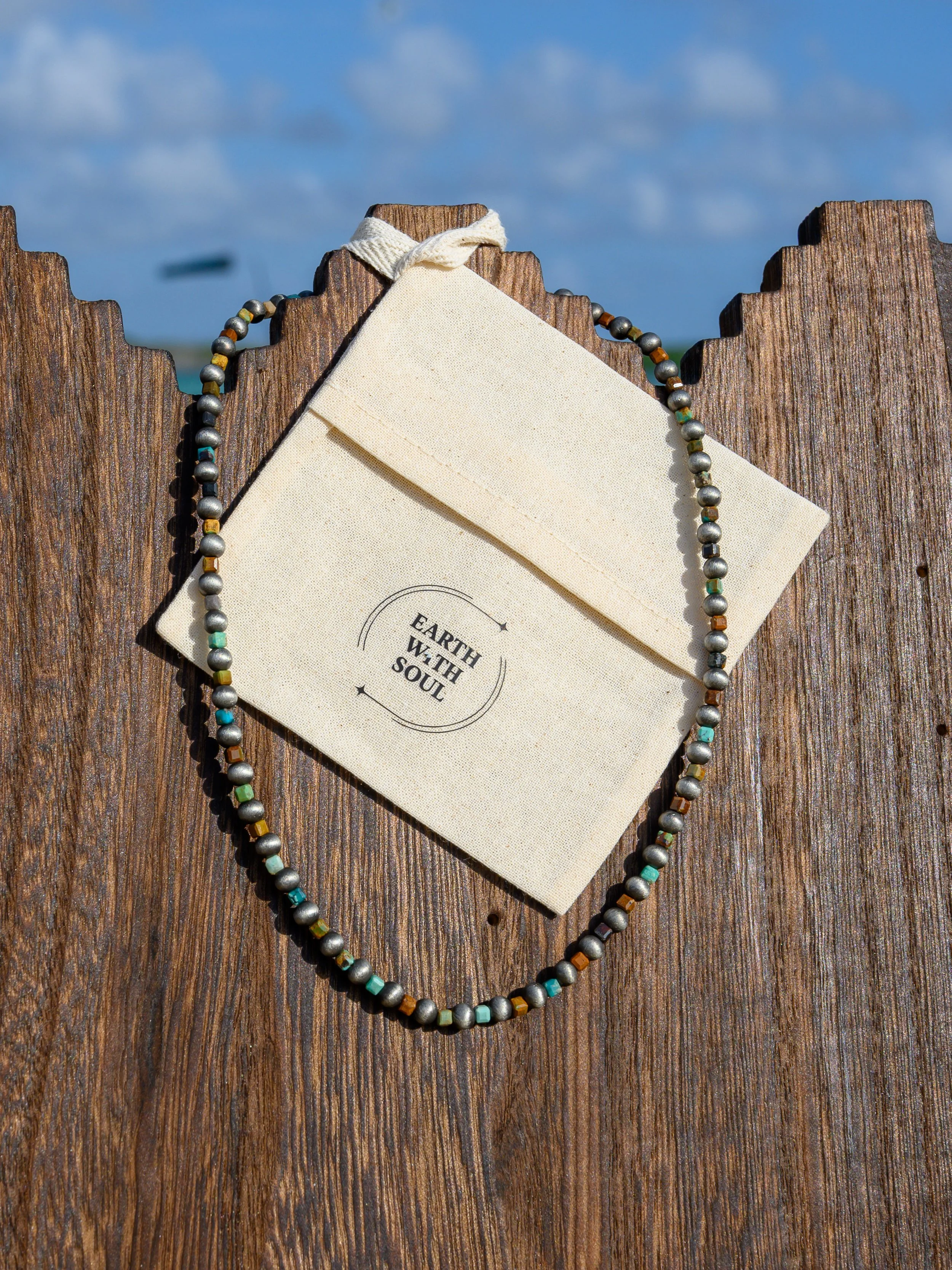NR. 26 
Navajo Pearls*Blue Turquoise*Carnelian
