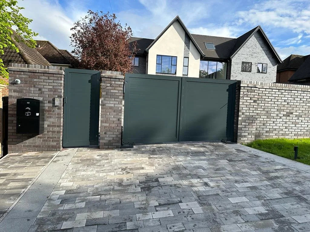Fabricated steel gates and metalwork designed and installed by Nottingham fabricators Gemfabs