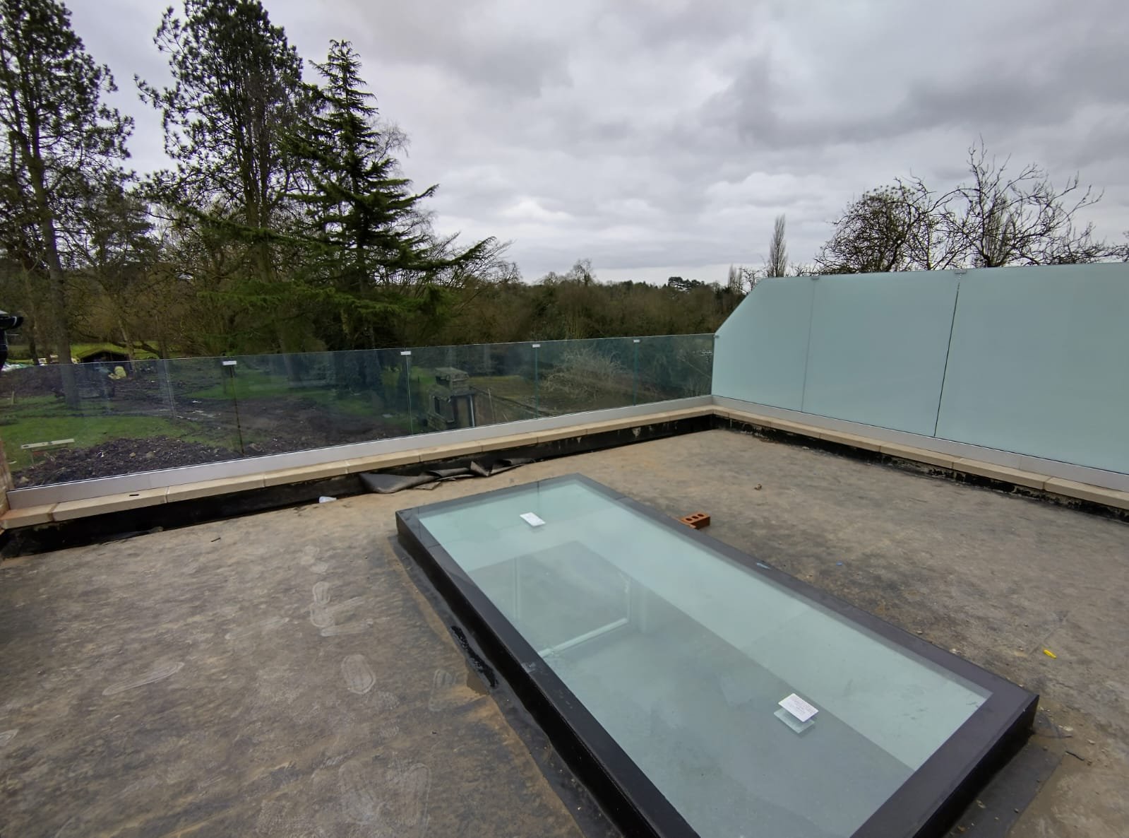roof top  stainless steel railings for residential property by Gemfabs Nottingham
