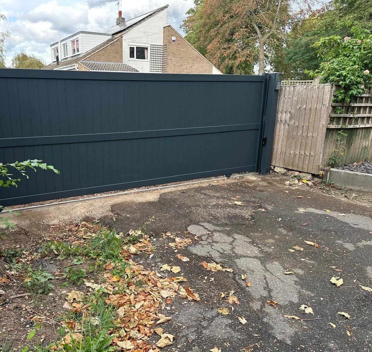 large metal gates, Automated security gates for the home from Gemfabs Nottinghamshire
