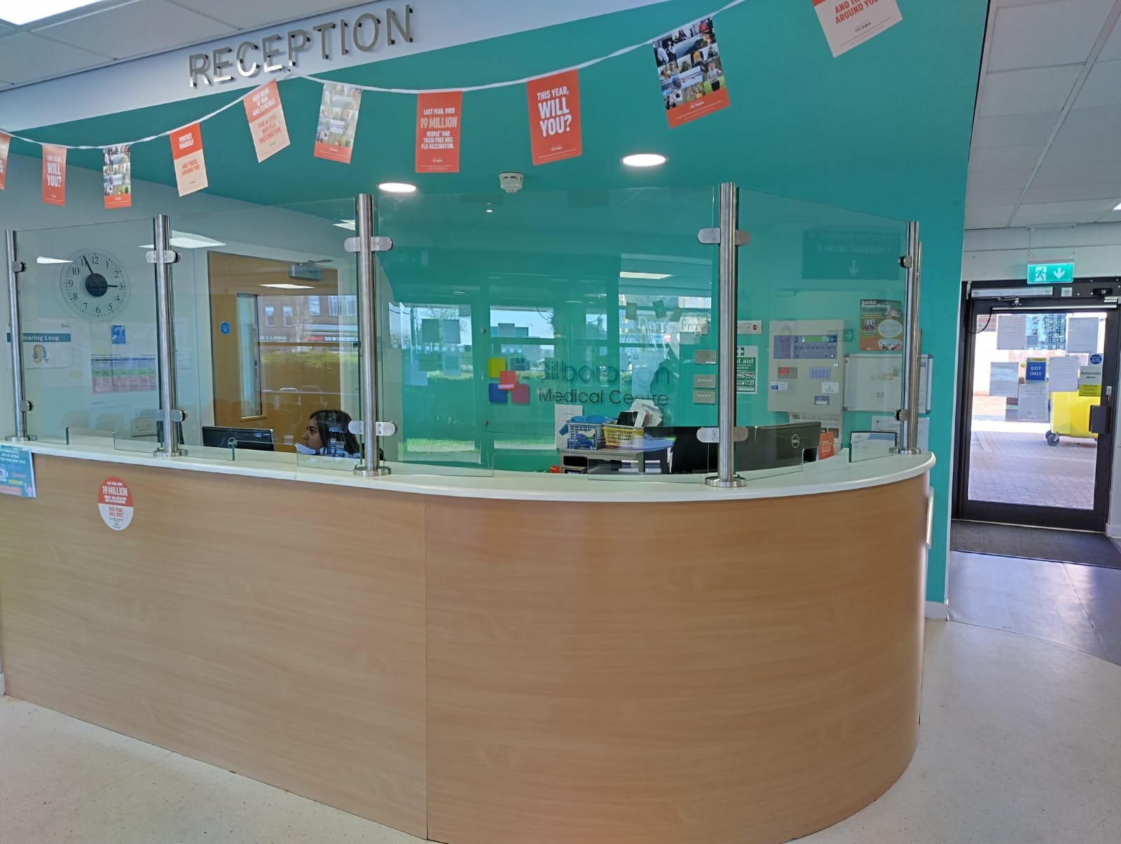 Contemporary steel reception desk with glass pannels with bespoke design by Gemfabs Nottingham
