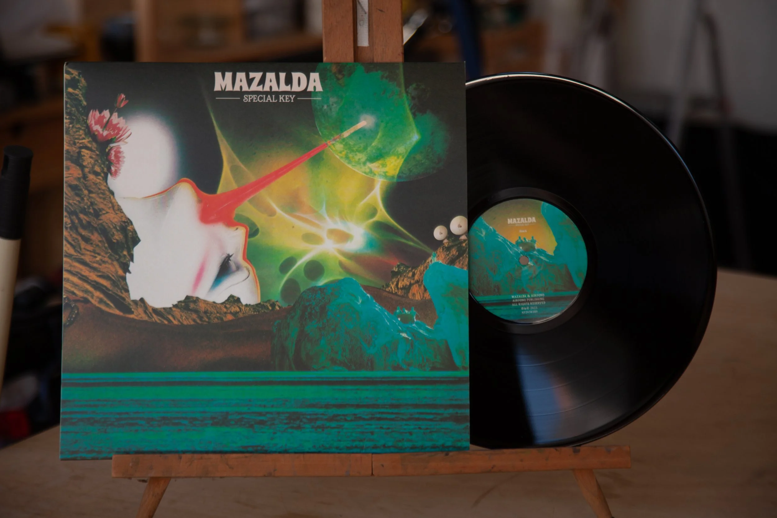 collage woman vintage colorfull space surrealism flowers planet technology vinyle lp cover mazalda
