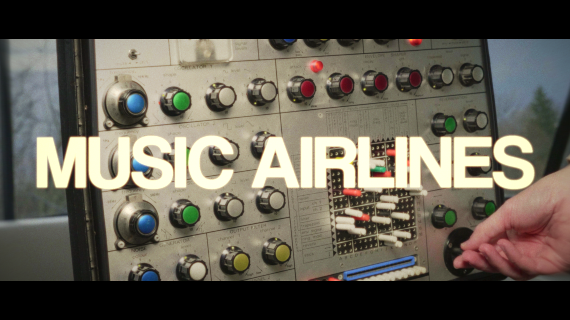 vintage electronic music synthetiser