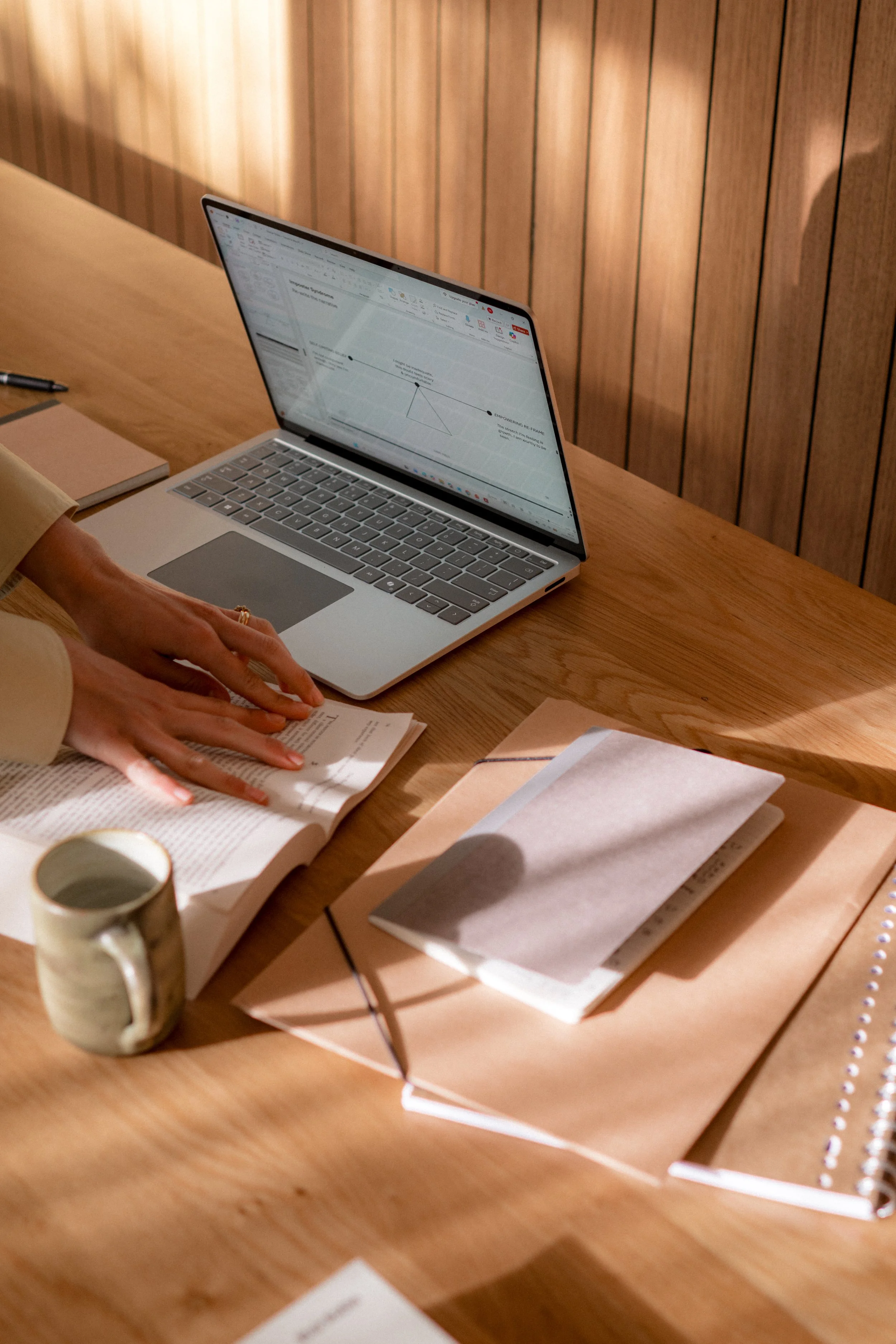 third-field-leadership-coaching-amsterdam-laptop