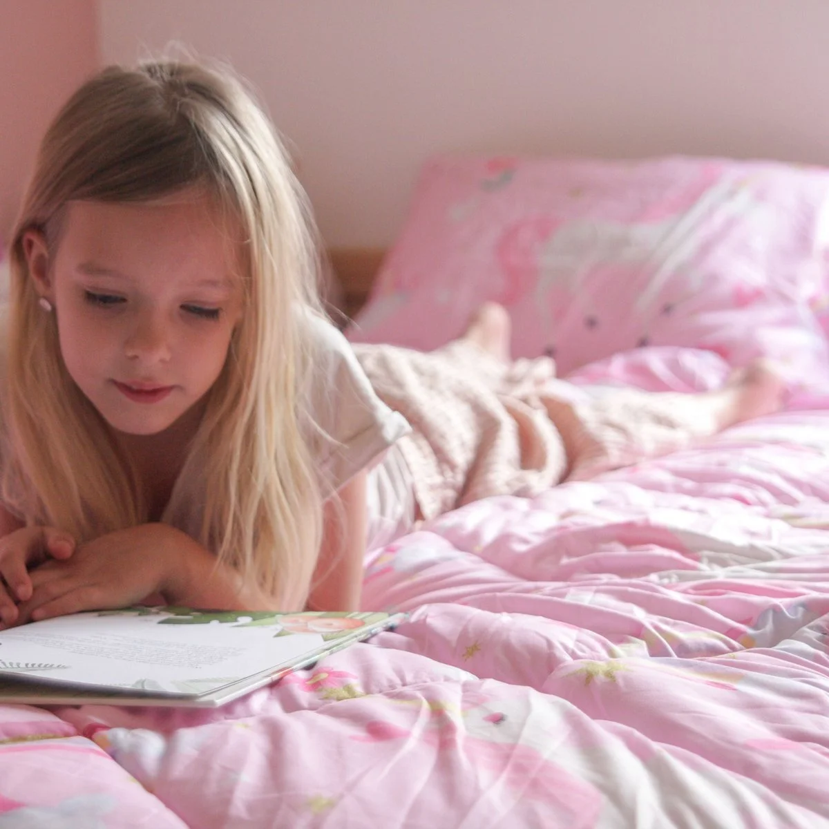 Zelesta Kiddybed - Rainbow Unicorn 03.jpg