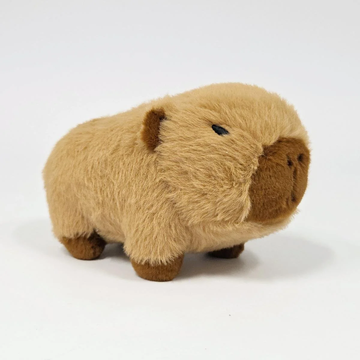 Capybara in avocado 33cm 03.jpg