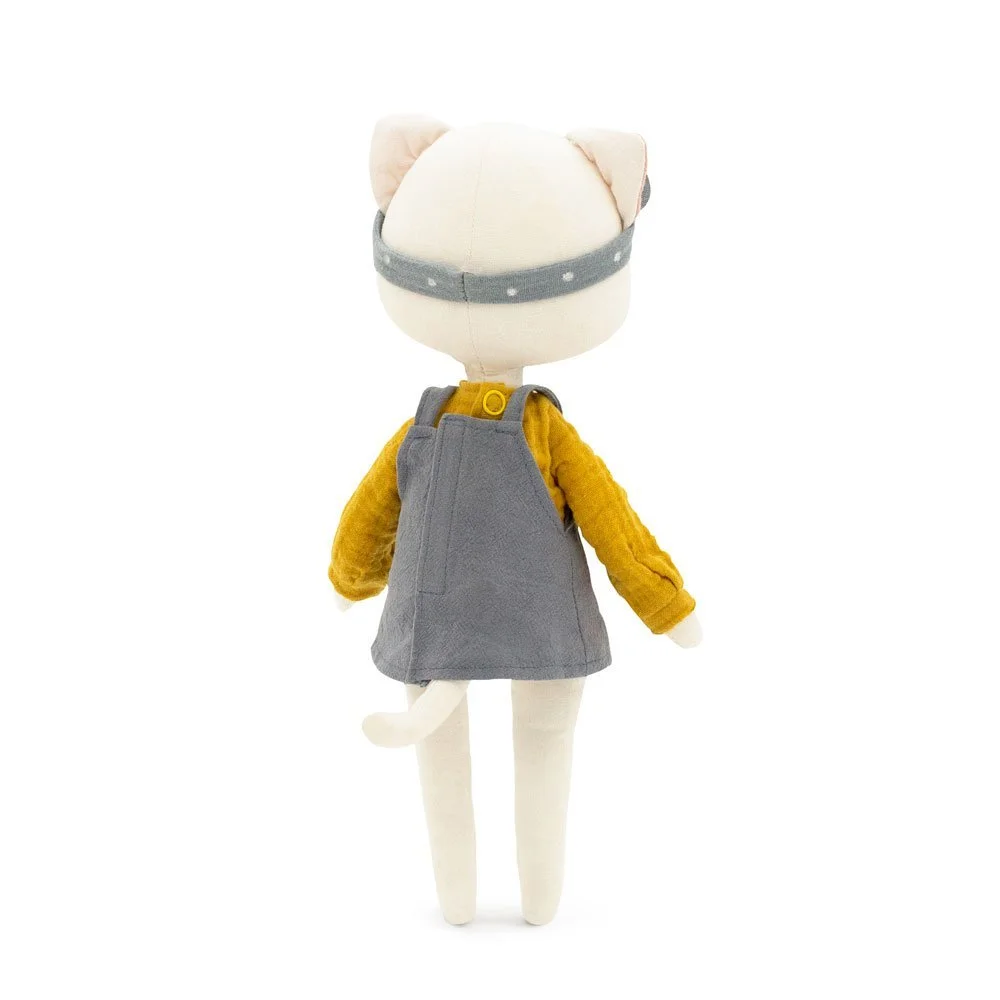 Christy the Cat 03.jpg