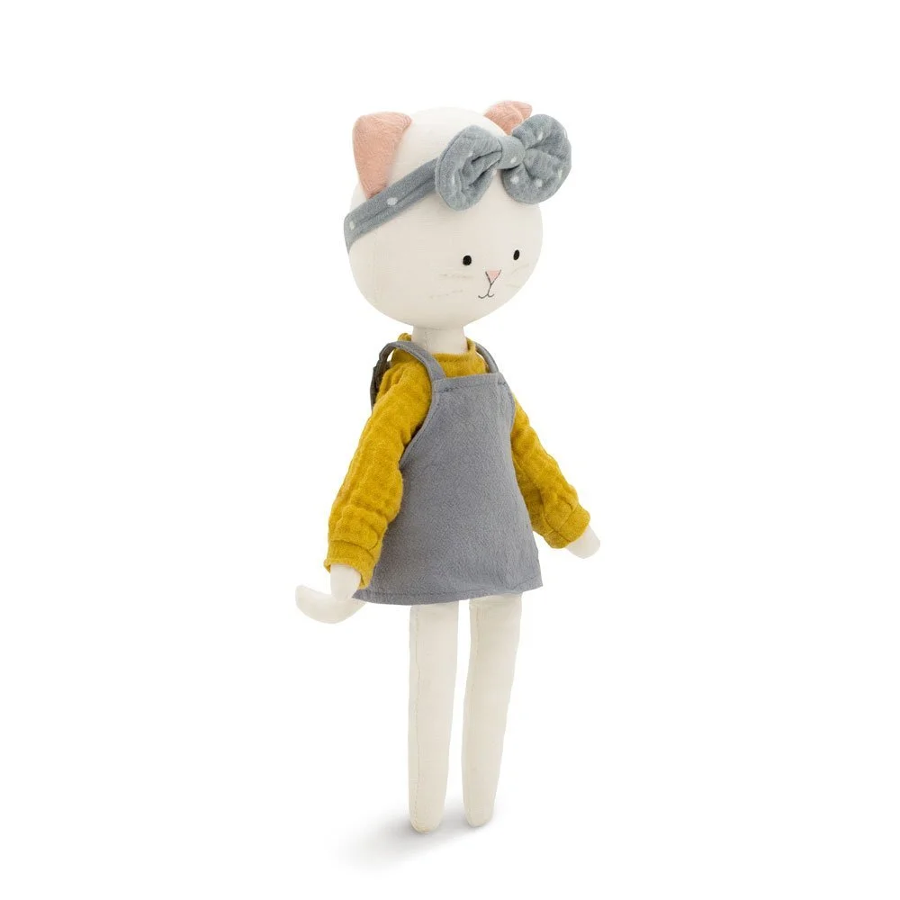 Christy the Cat 02.jpg