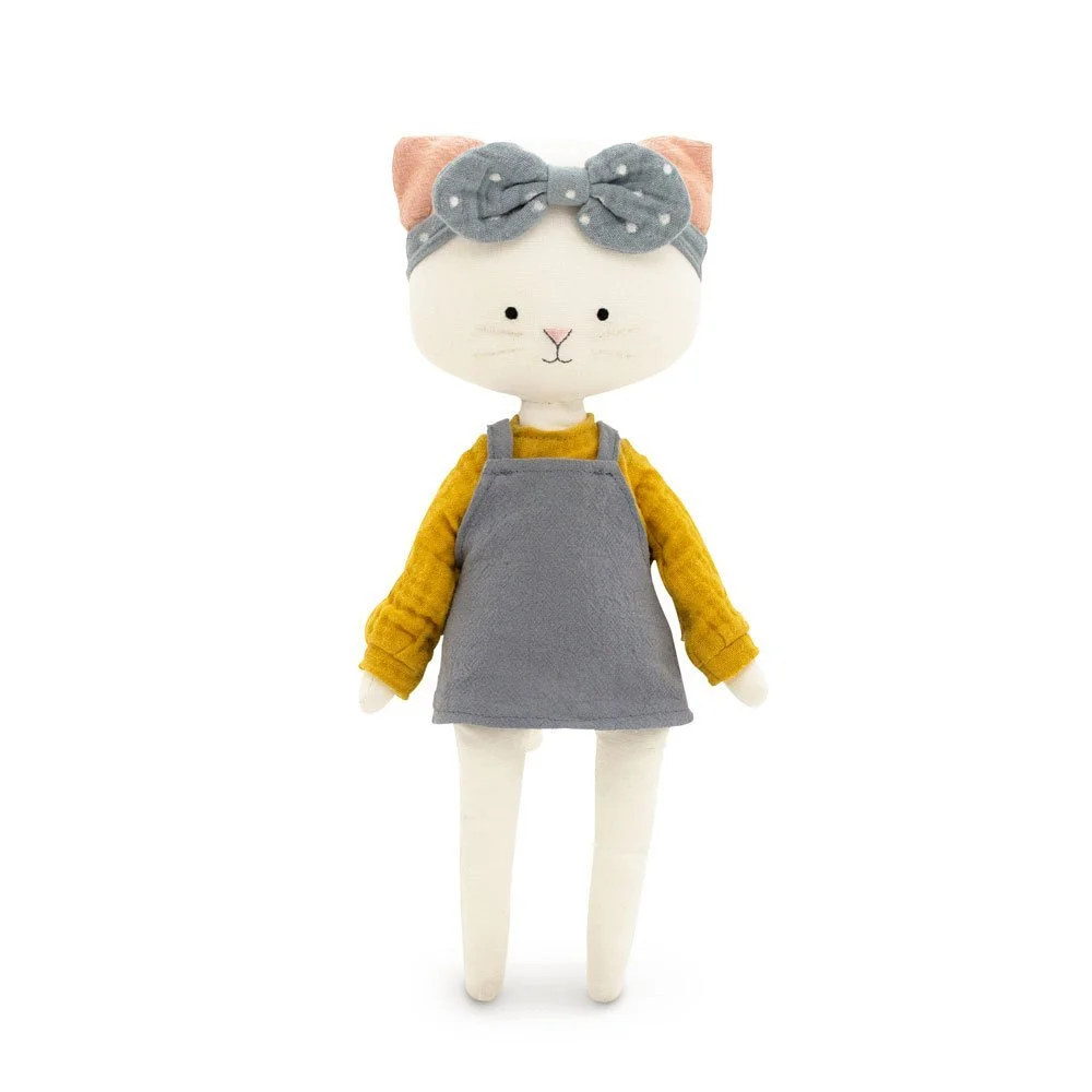 Christy the Cat  01.jpg