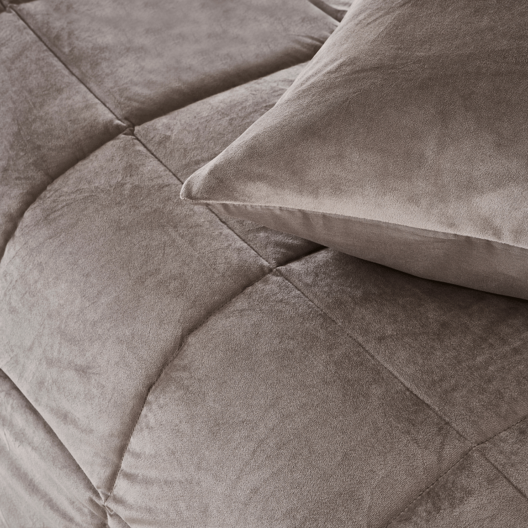 Zelesta Velvetbed - Taupe 06.png