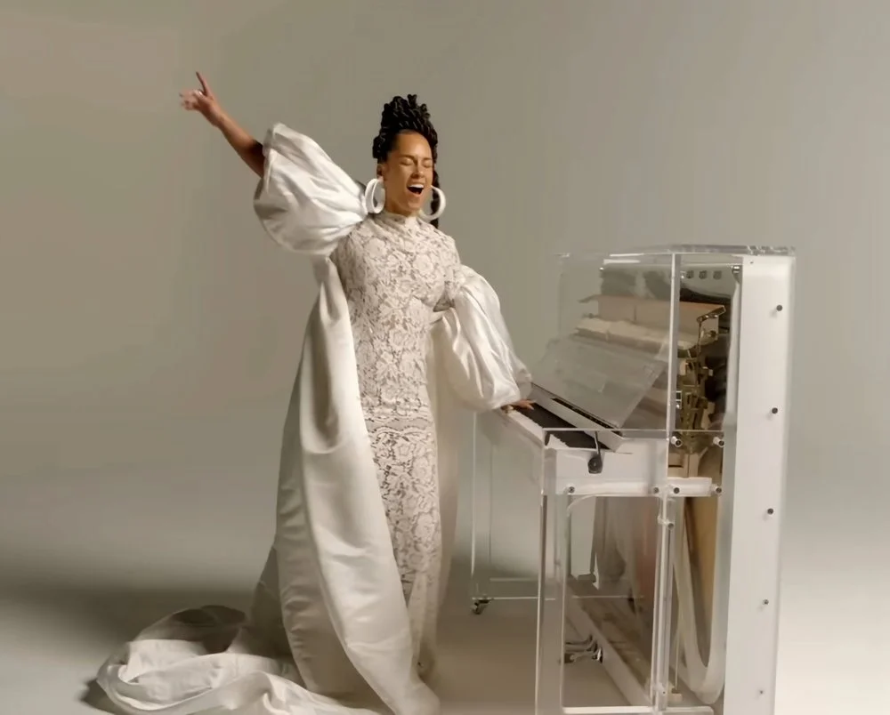 (New) Allure Crystal Upright Piano Clear Acyrlic Played by Alicia Keys in her latest music video (lifeline) 3.jpg