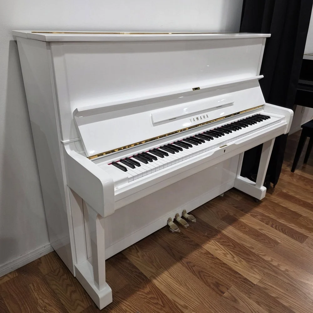 Yamaha U1 Upright Piano 48'' 2.jpg