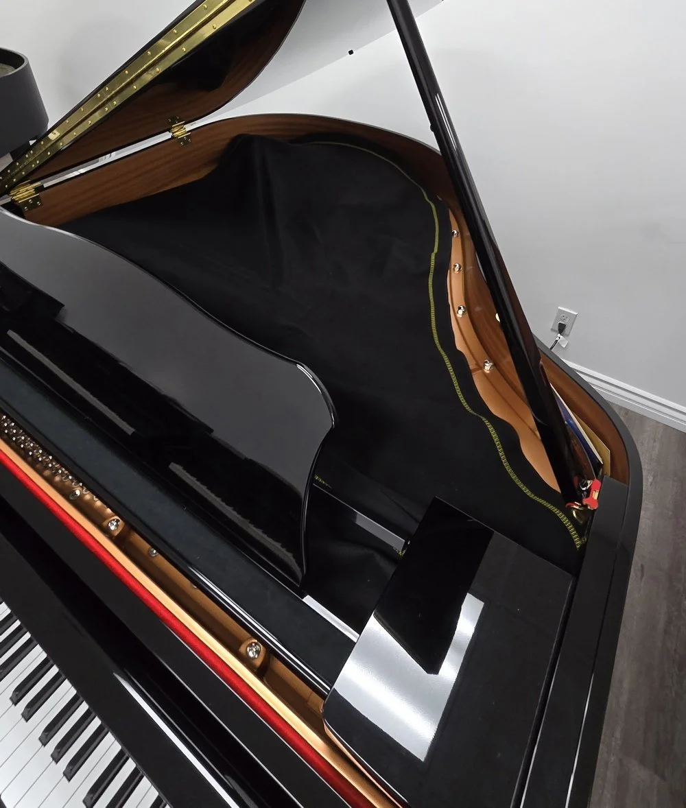 Yamaha GC-1 Disklavier Grand Piano 3.jpg