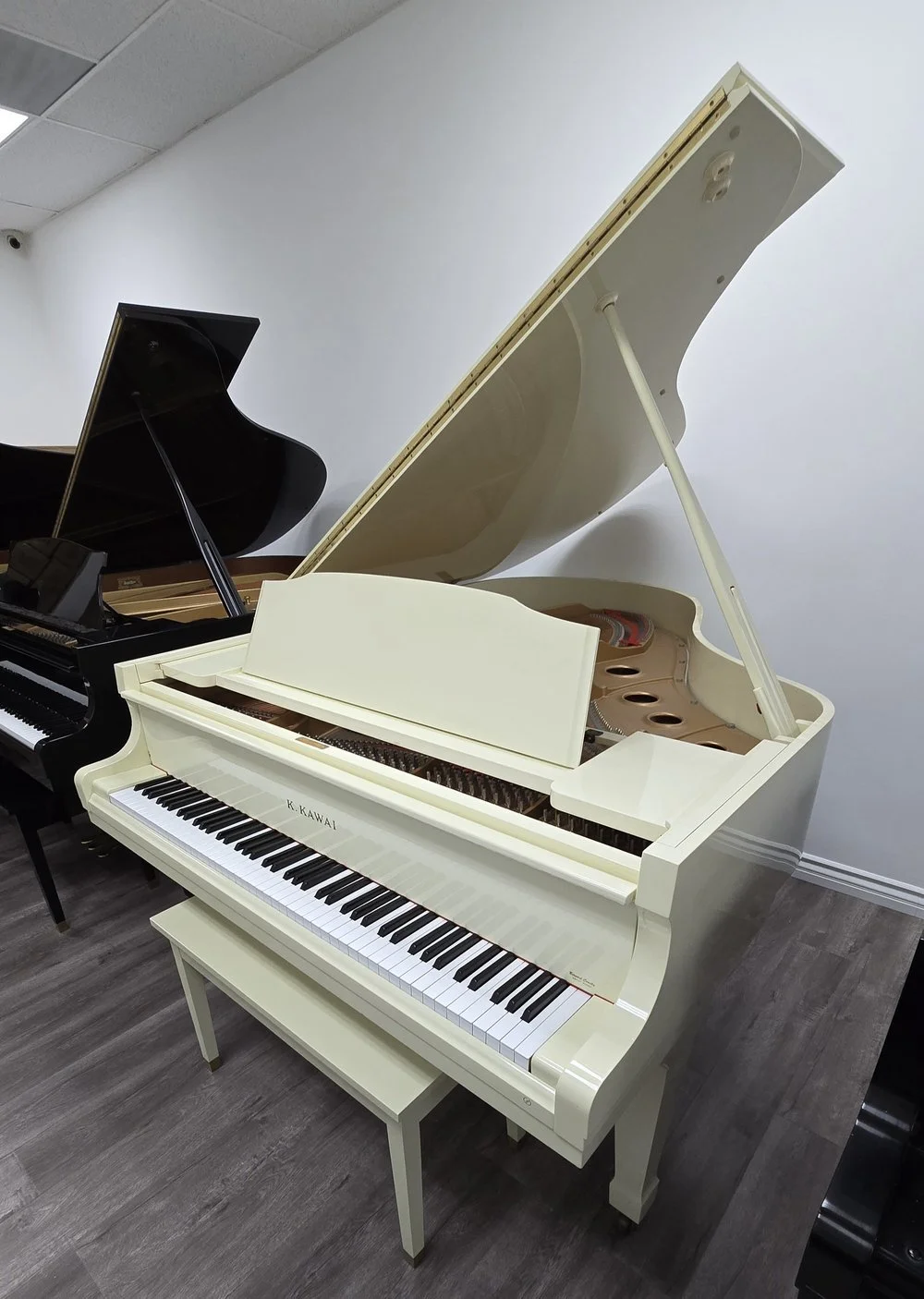Kawai GS-30 Grand Piano Ivory 3.jpg