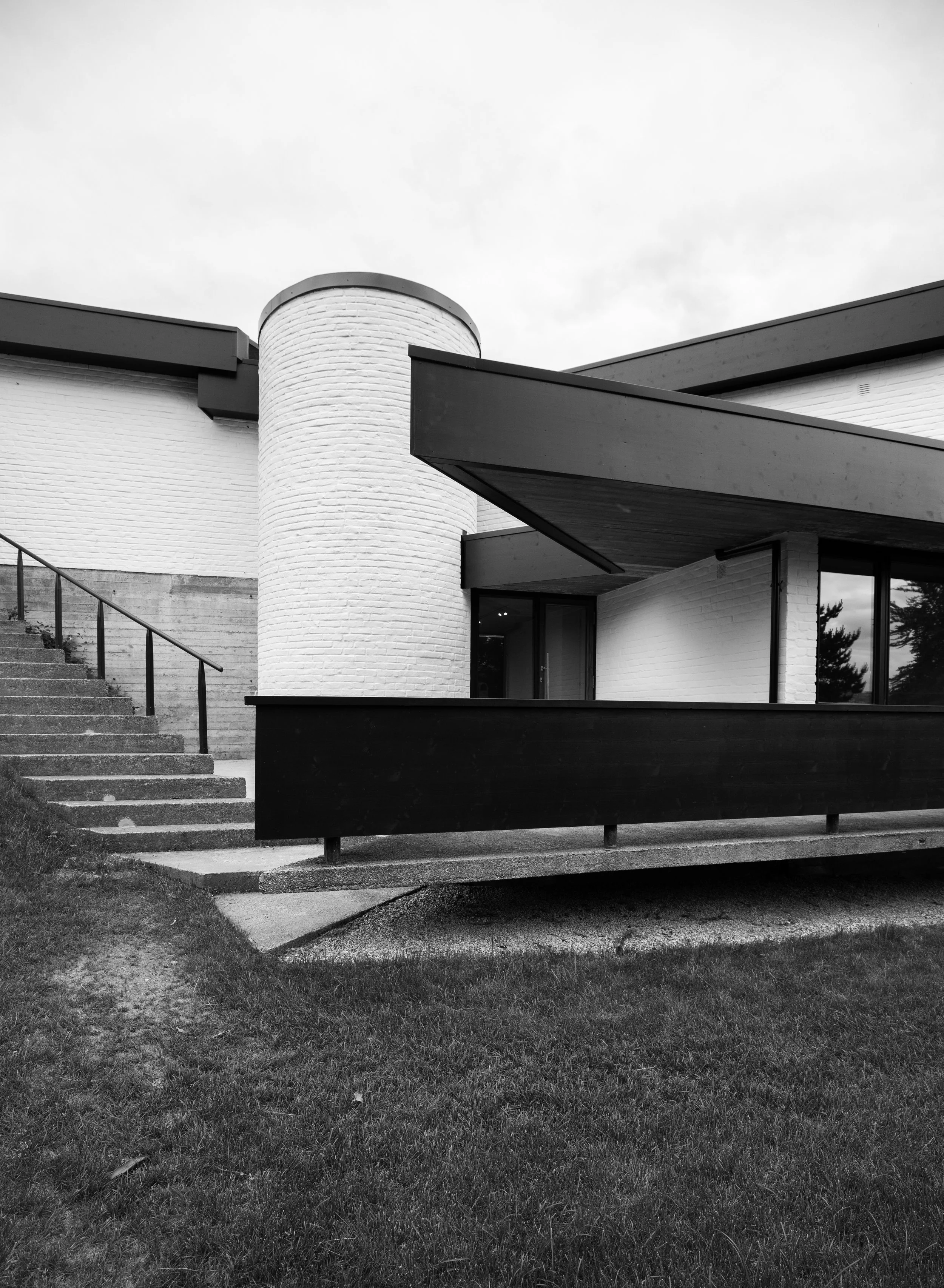 Villa Schjøtt (1969) by architect Geir Grung.