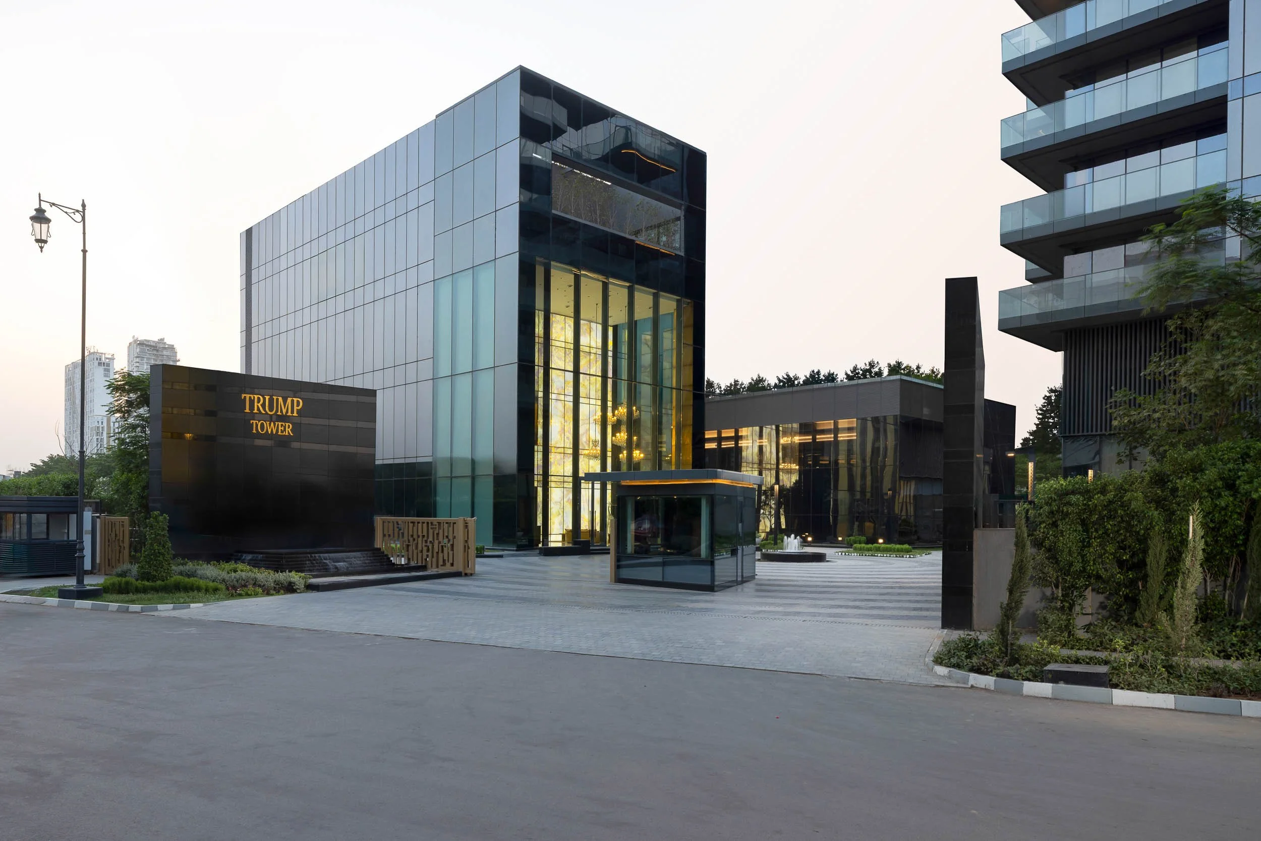 0J3A6439-Edit copy.jpg