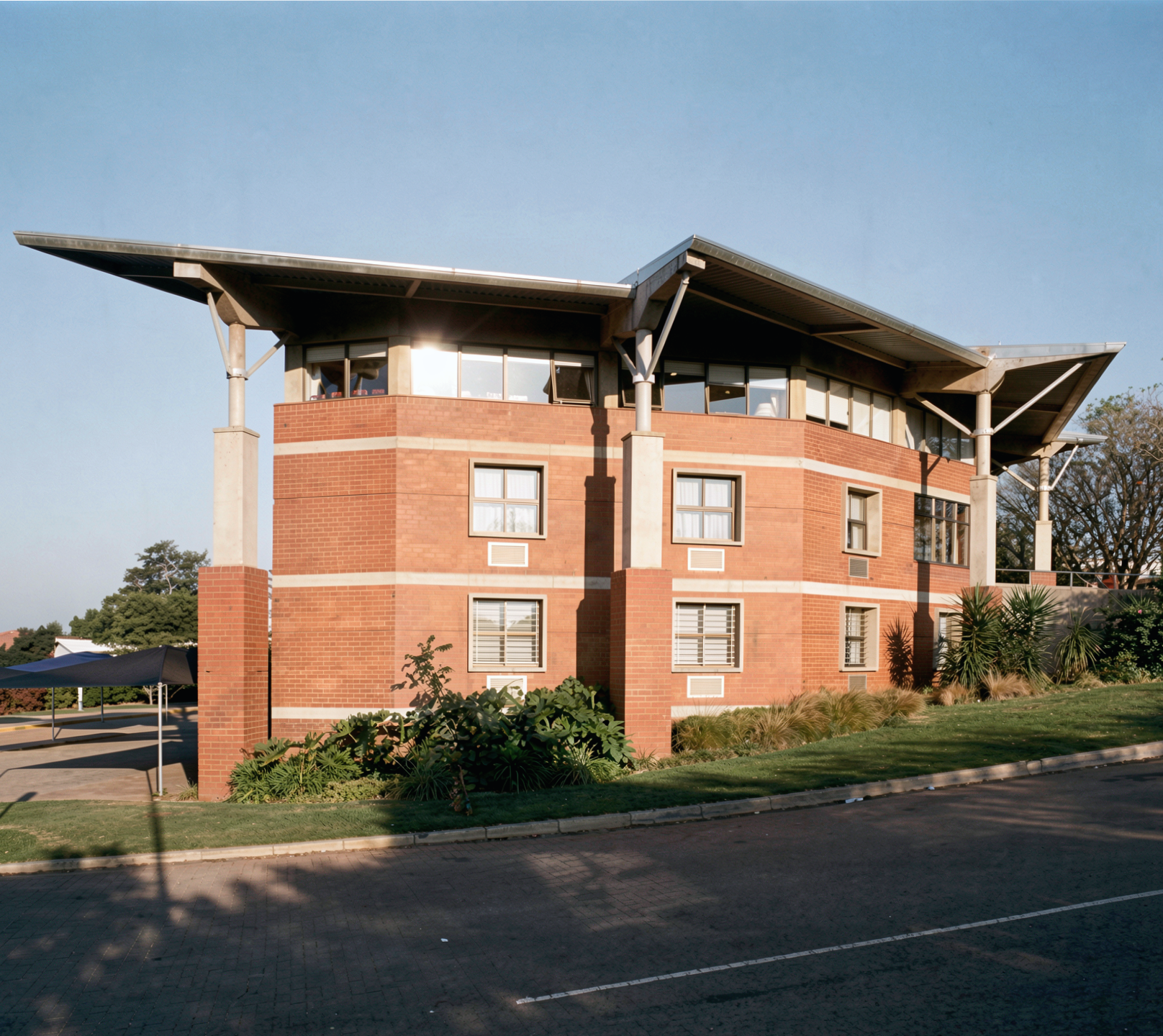 MANGOSUTHU UNIVERSITY ADMIN BLOCKS 6.png