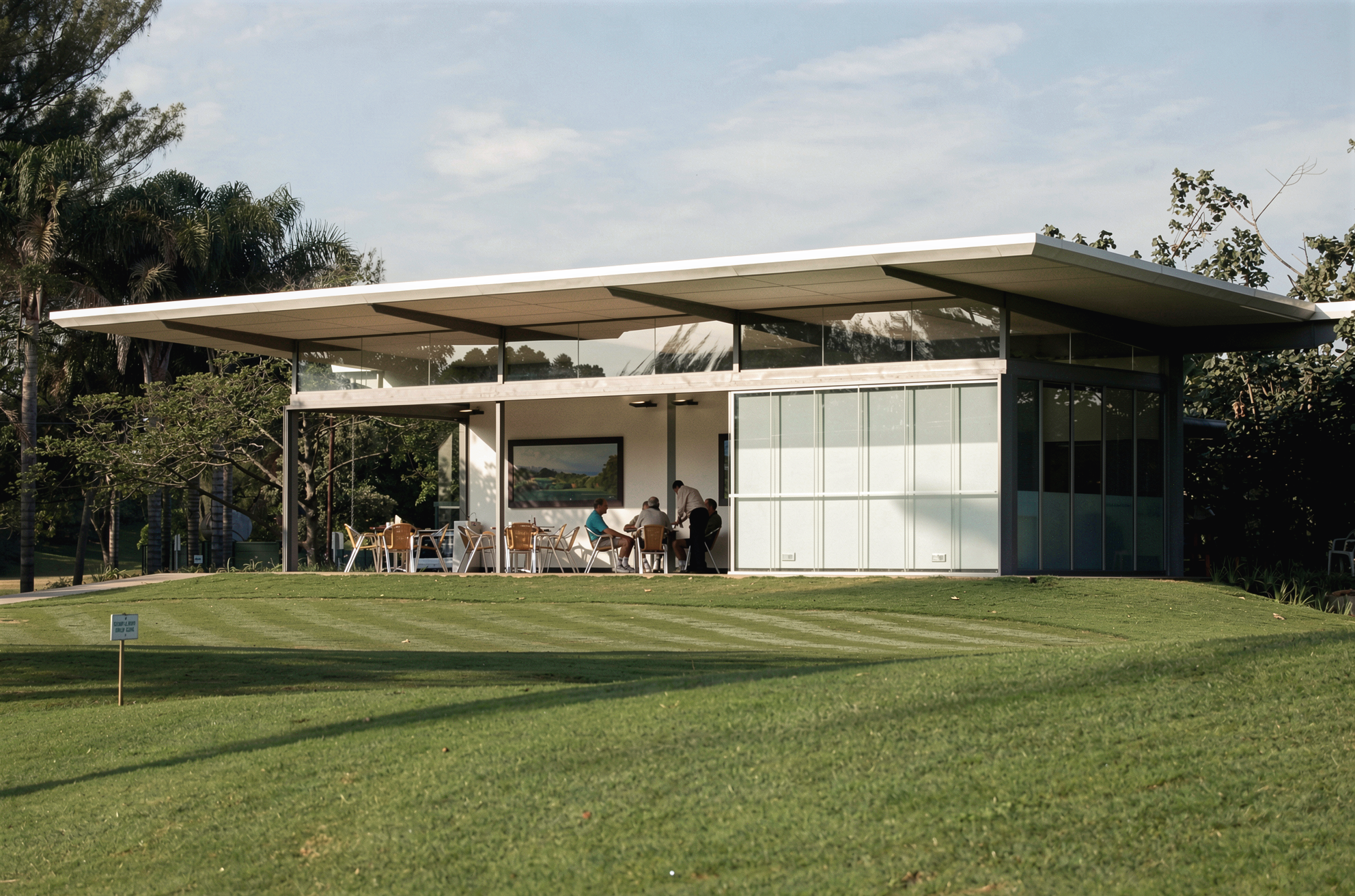 DURBAN COUNTRY CLUB HALFWAY HOUSE 6.png
