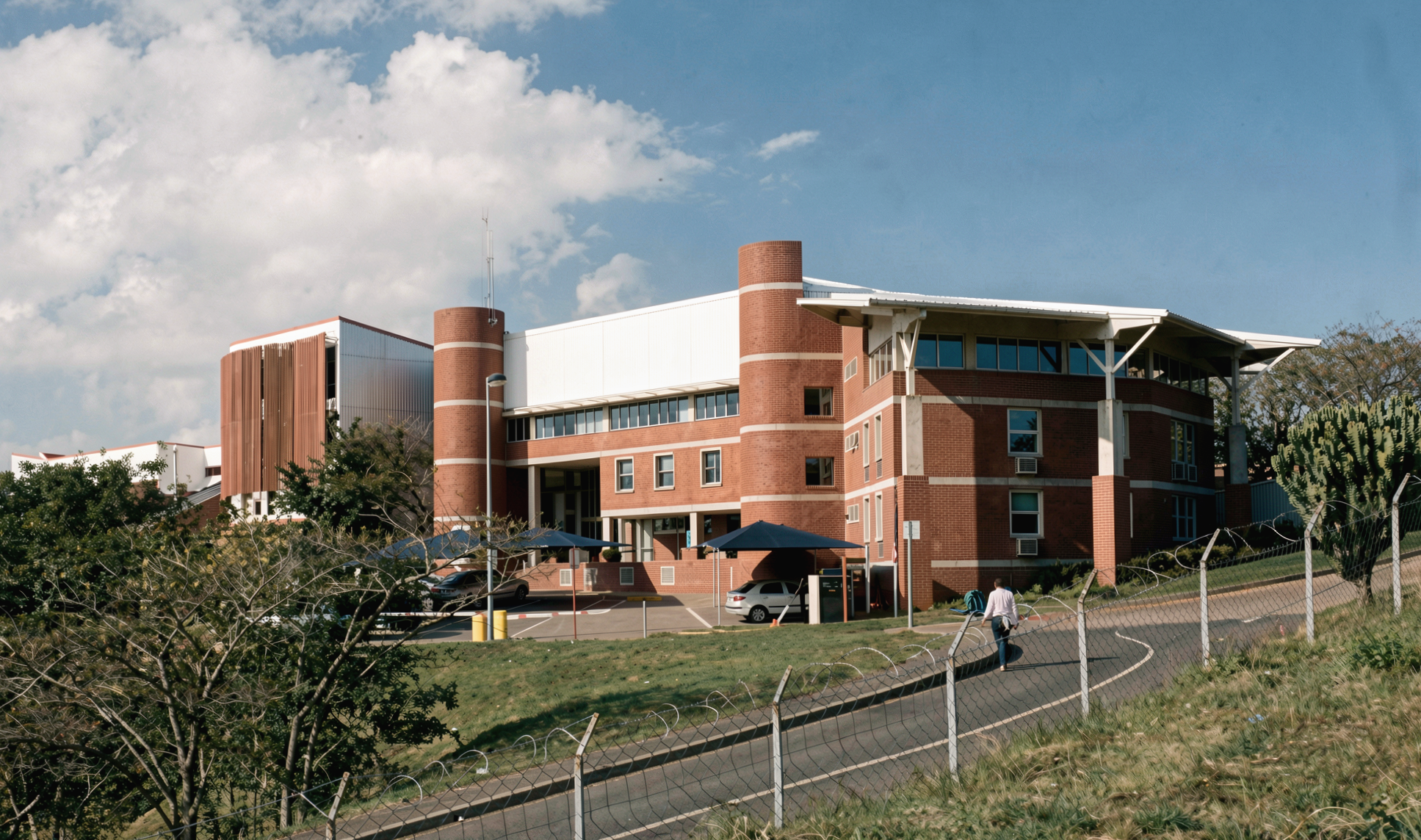 1993 - MANGOSUTHU UNIVERSITY ADMIN BLOCK B