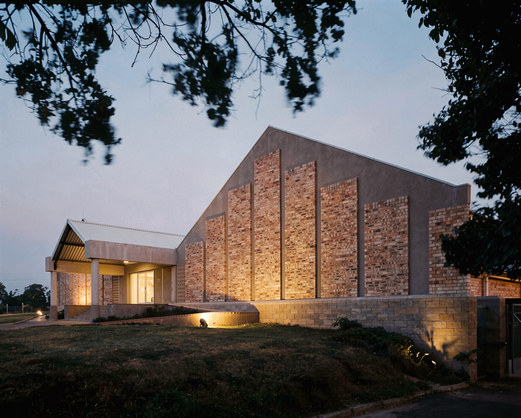 1994 - EMZUMBE MAGISTRATES COMPLEX
