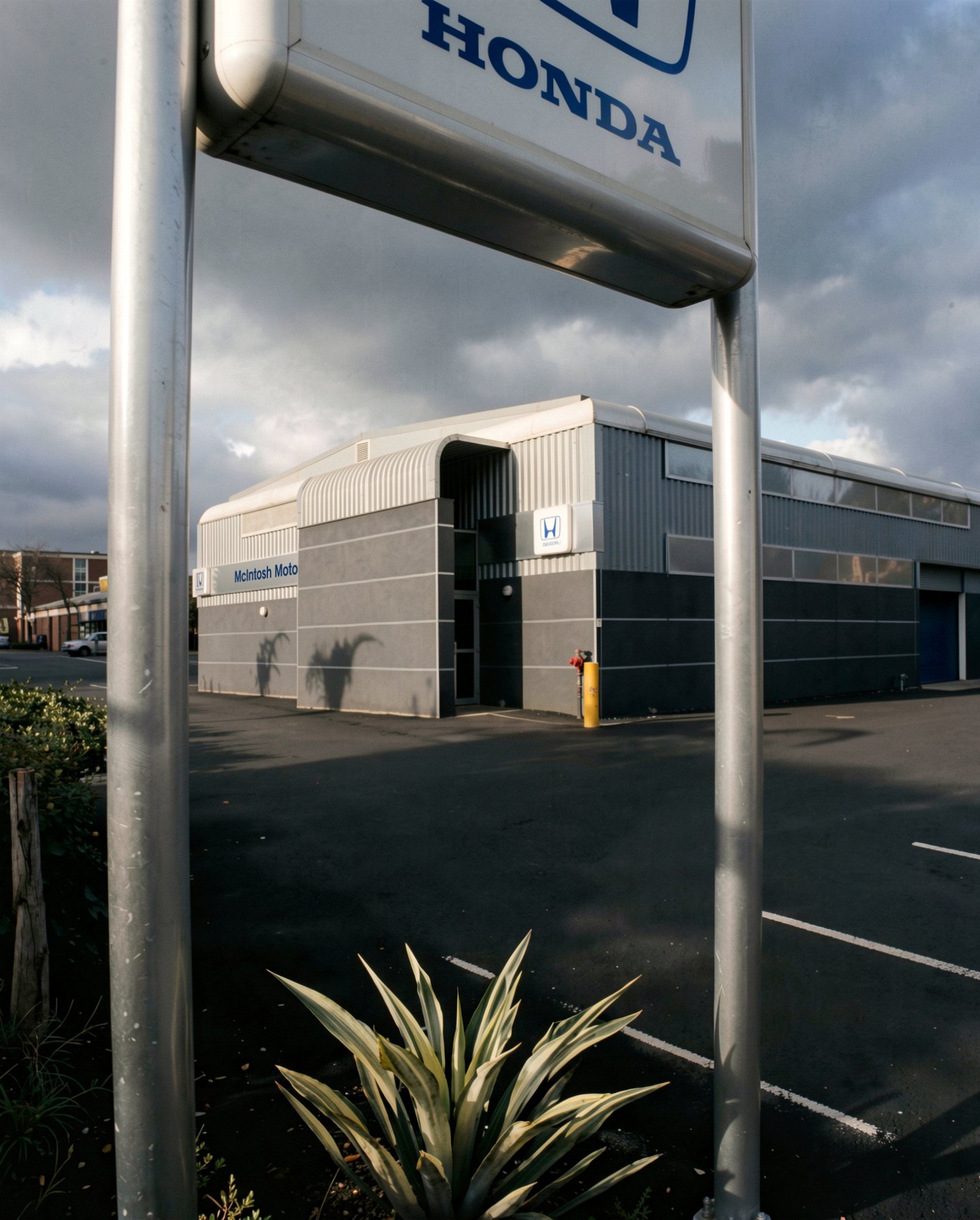 MCINTOSH MOTORS 5.jpg