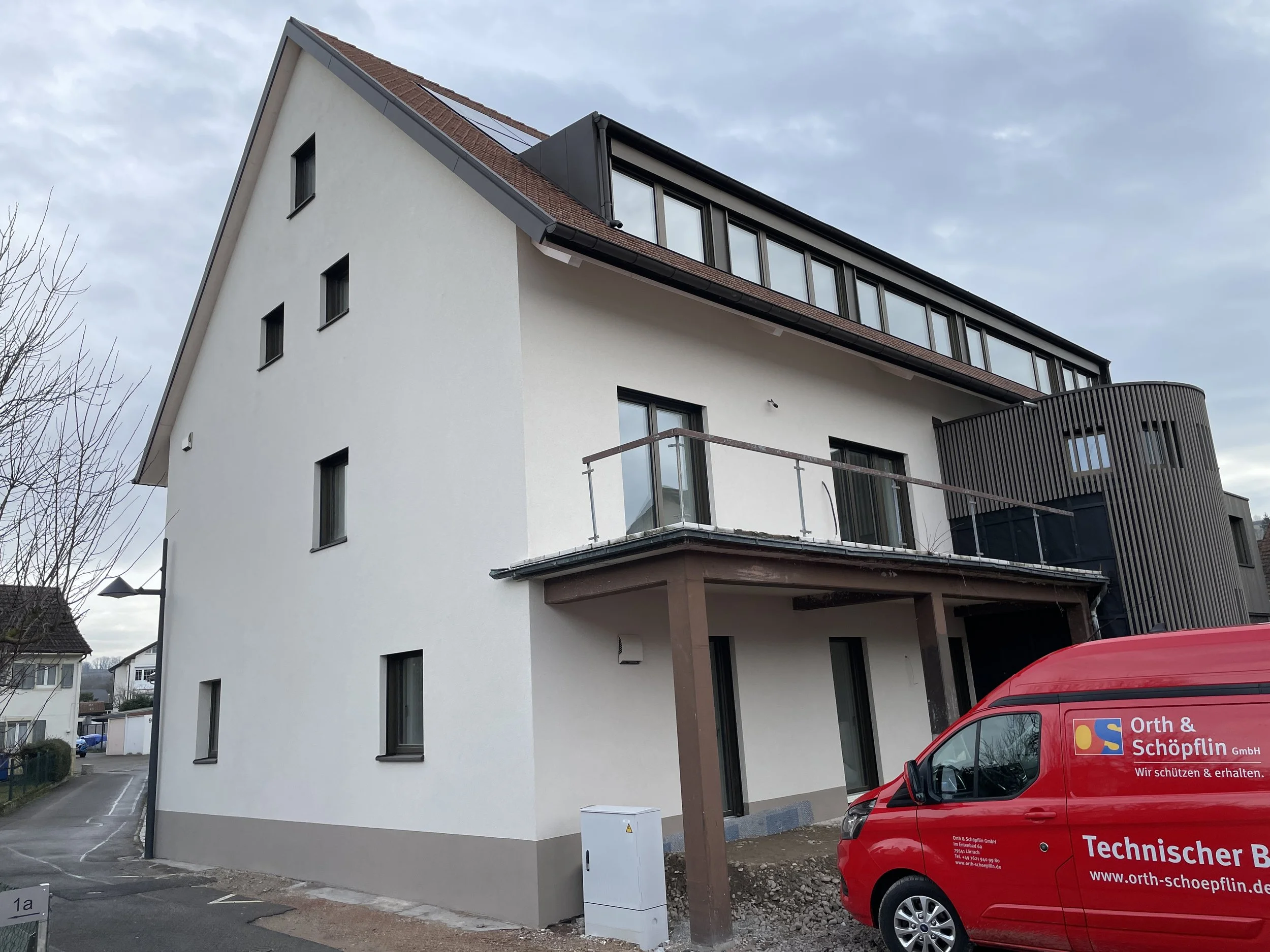 Vom Altbau zum KfW-Effizienzhaus 70: Fit für die Zukunft dank Komplettsanierung
