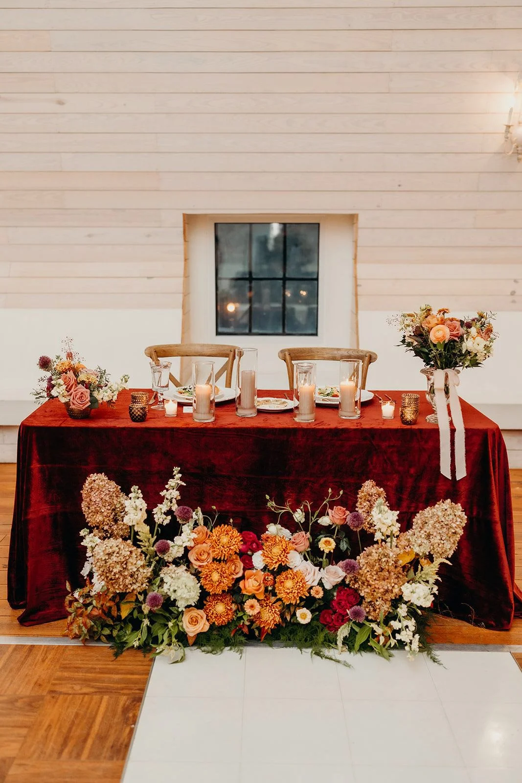 Fall Sweetheart Table at The Wakefield Barn