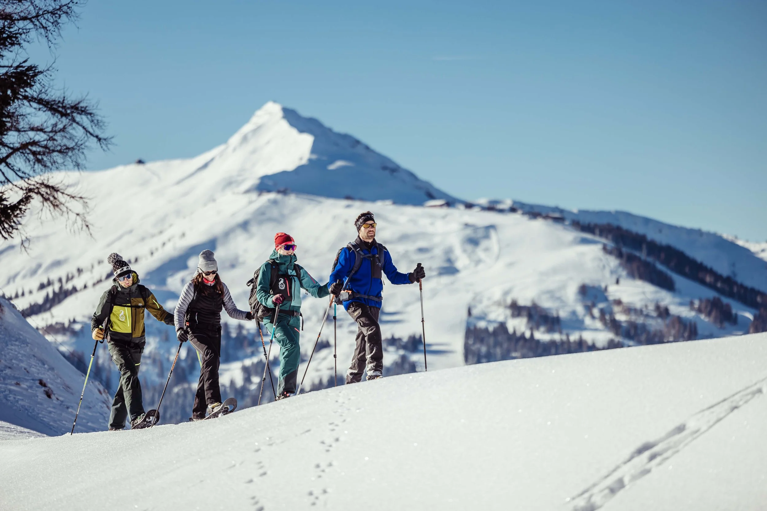 Schneeschuh_Alpbach_Winter_2023_Alpbachtal Tourismus_Foto shootandstyle (11).jpg