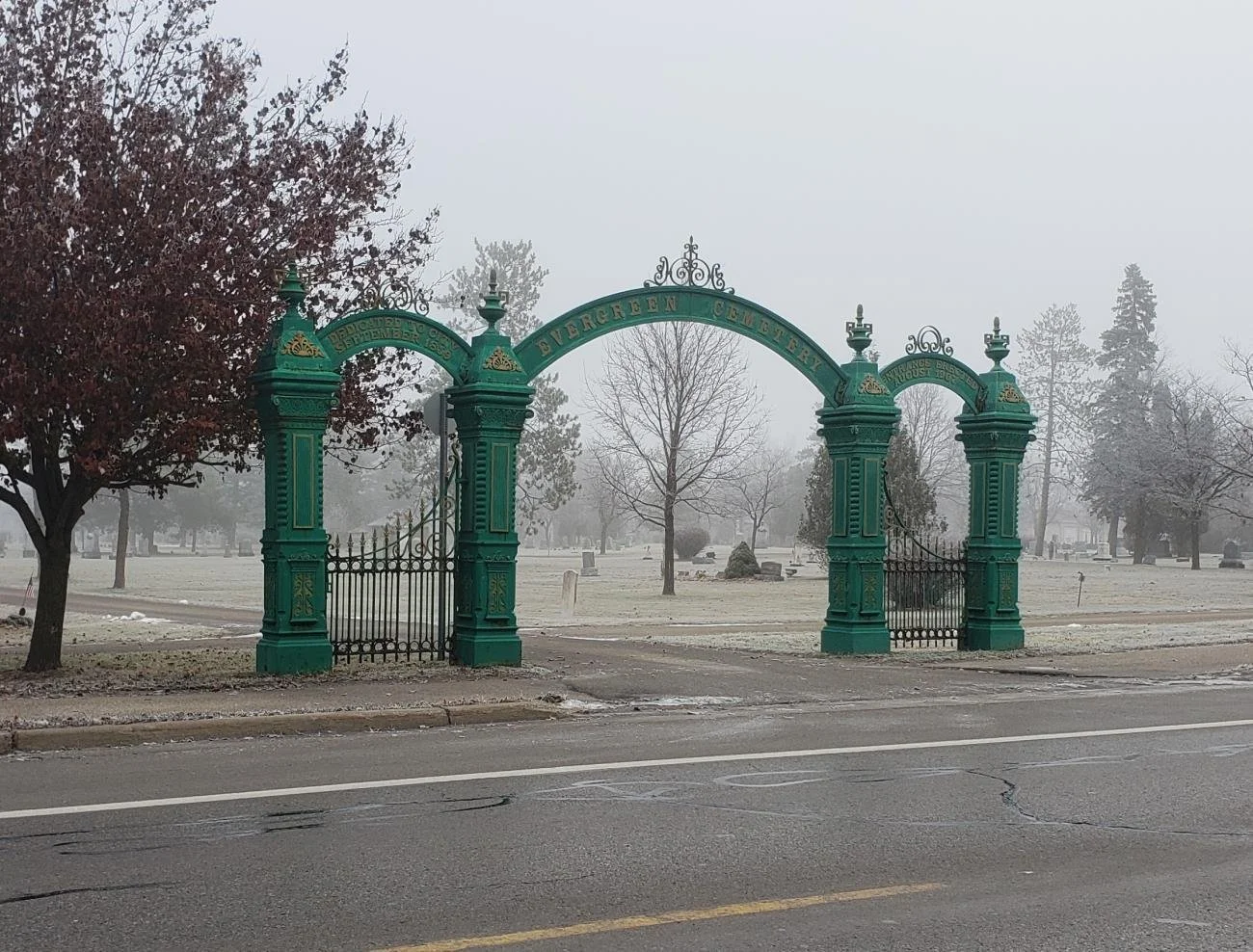 Evergreen Cemetery 2.jpg